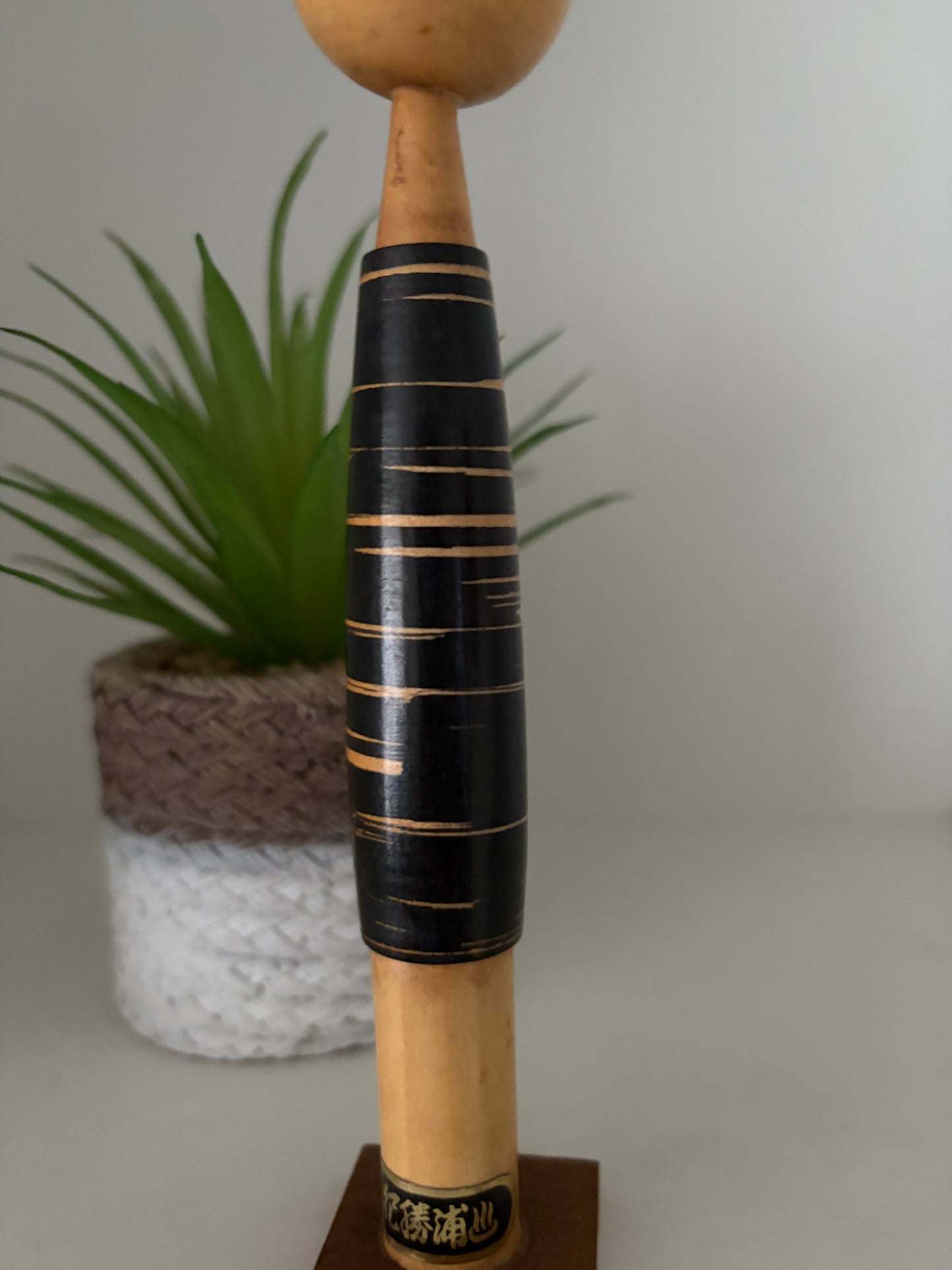 Vintage Sosaku kokeshi by Takanashi Hanpuushi