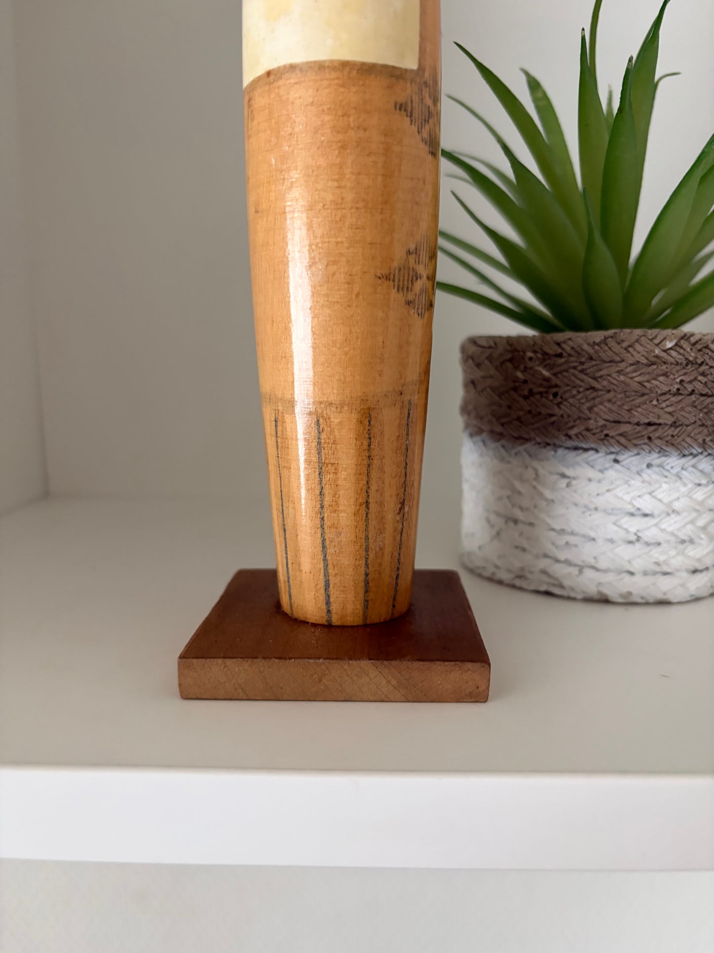 Vintage Sosaku kokeshi by Issetsu Kuribayashi (1924-2011)