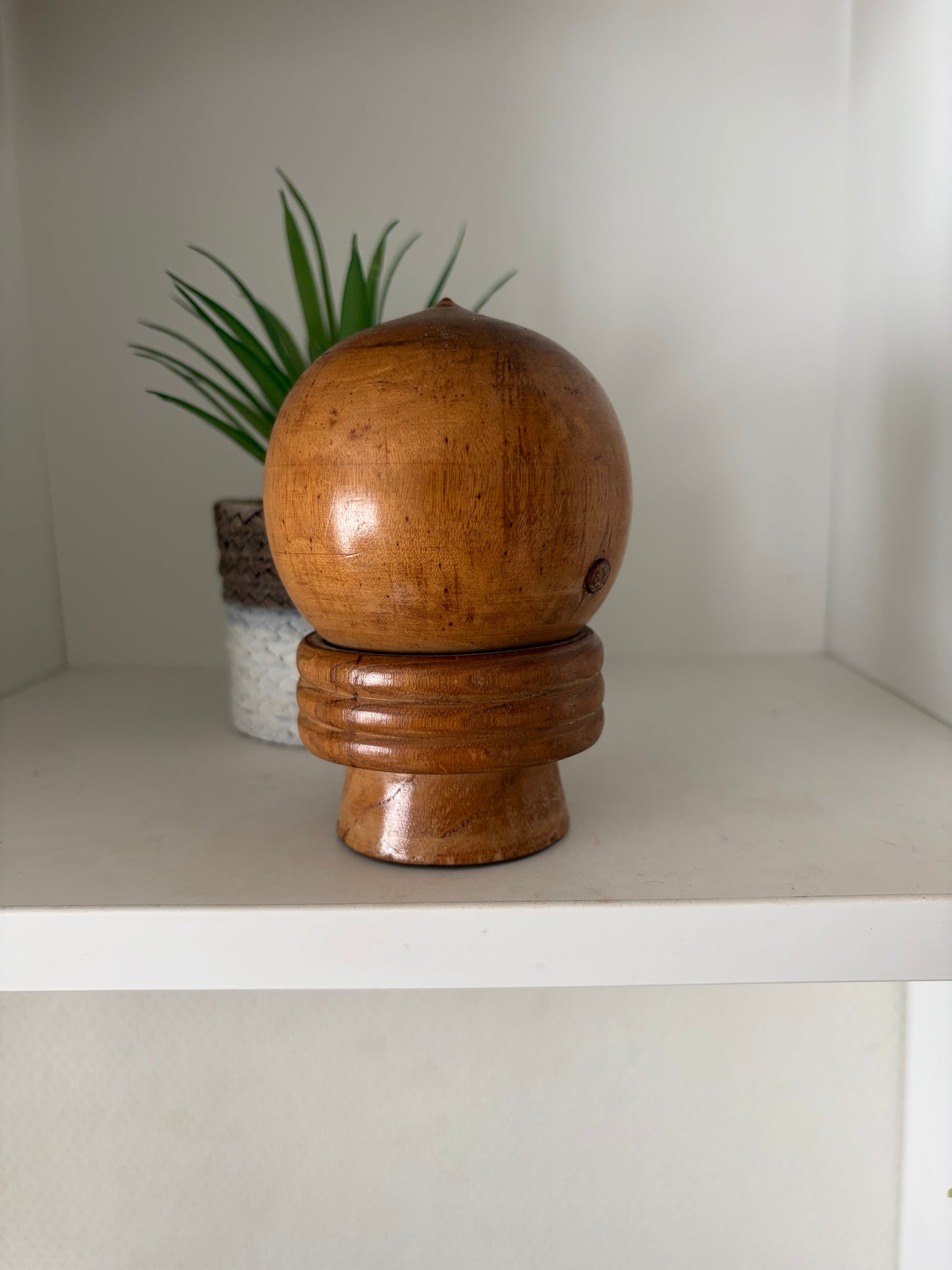 Vintage Sosaku kokeshi most probaly by Ikuyoshi Yokozuka