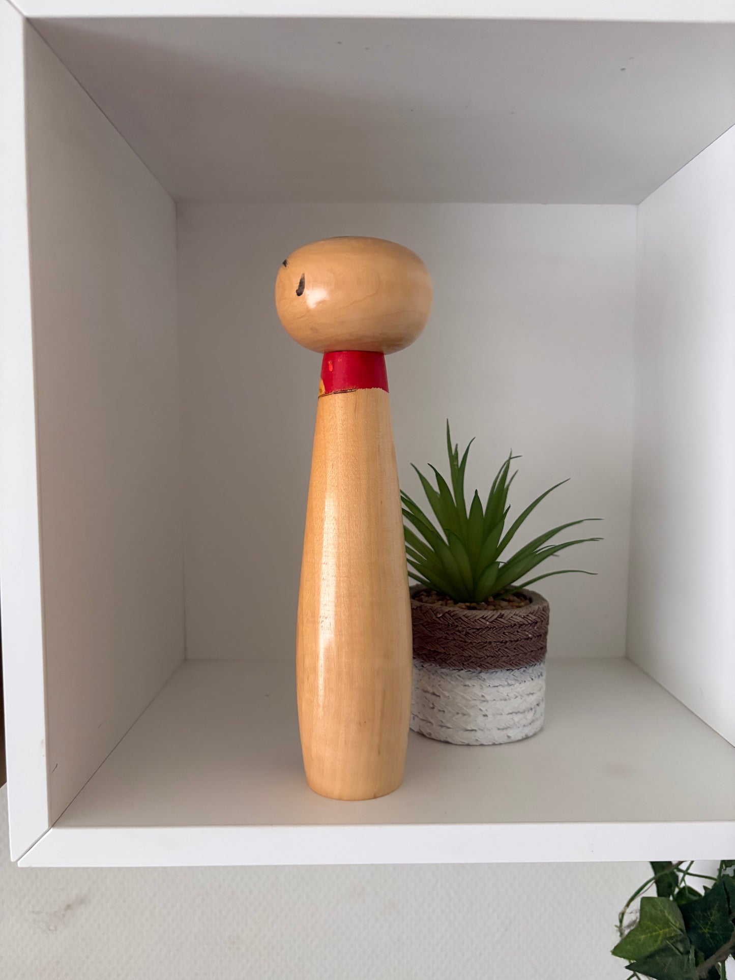 Rare vintage Sosaku kokeshi by Takahashi Hashime (1918-2002)