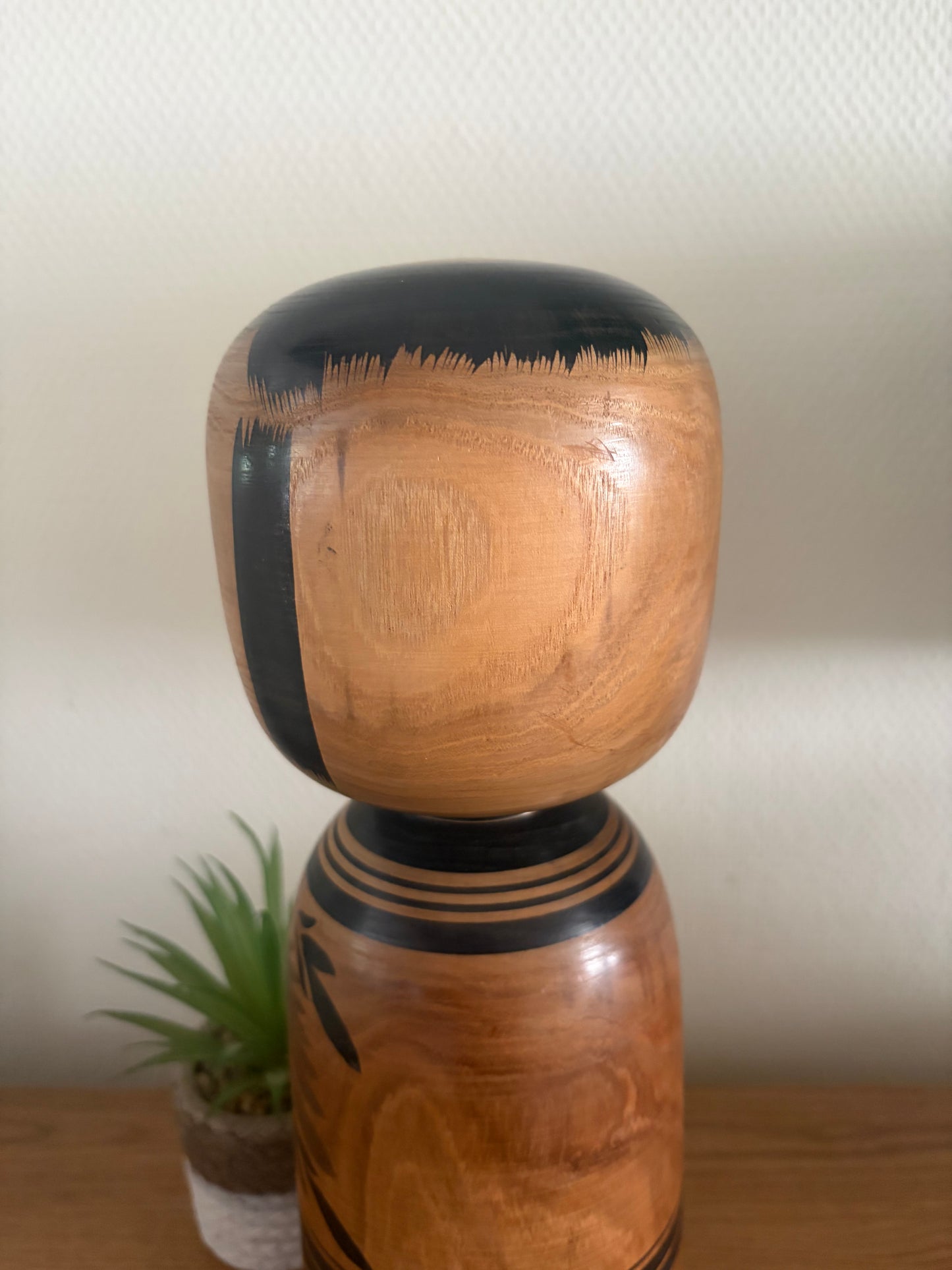 Big and heavy vintage Monochrome Togatta kokeshi by Sato Tadashi