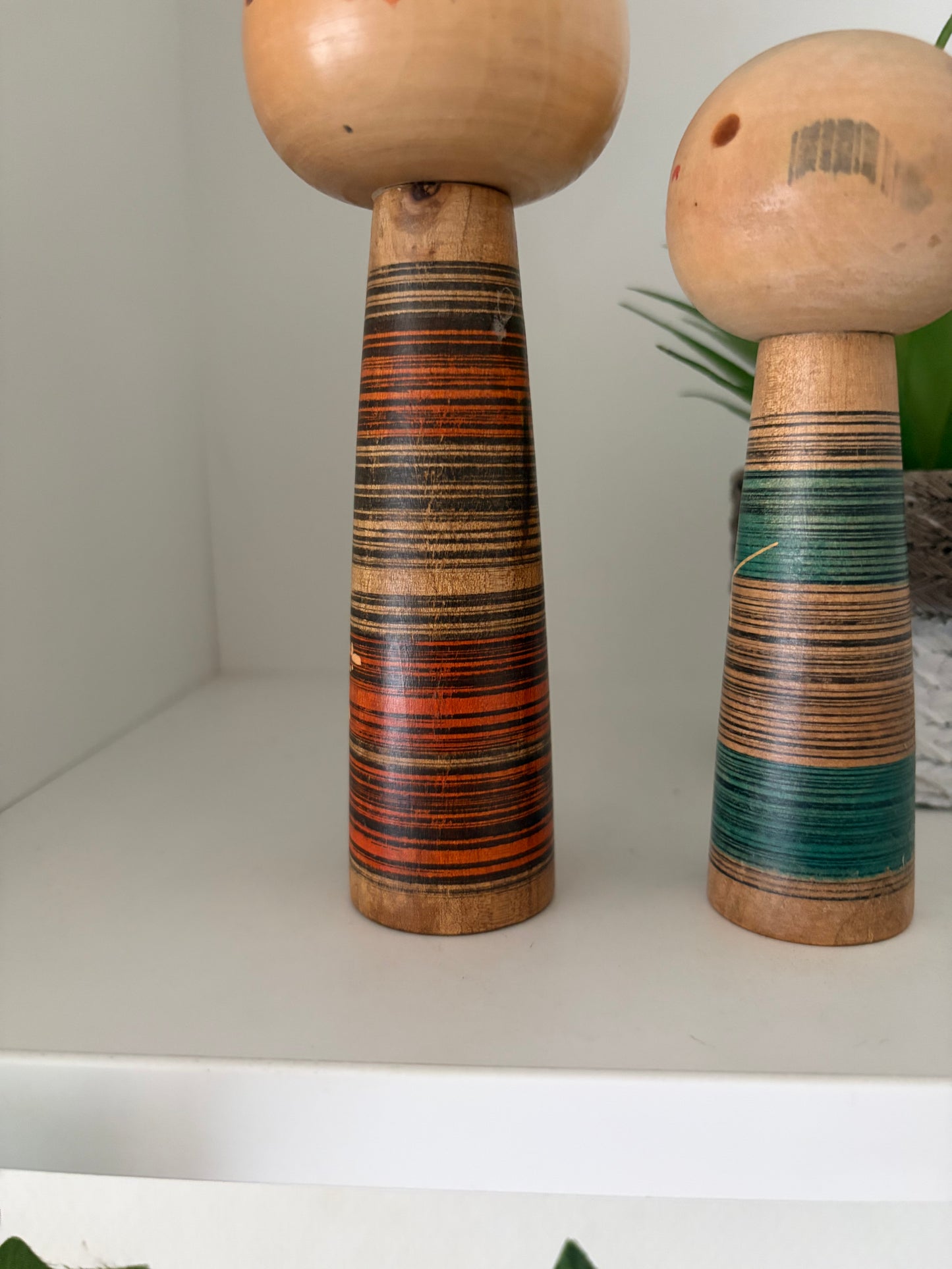 Vintage pair Sosaku kokeshi by Sanpei Yamanaka (1926-2012) - Mother and child