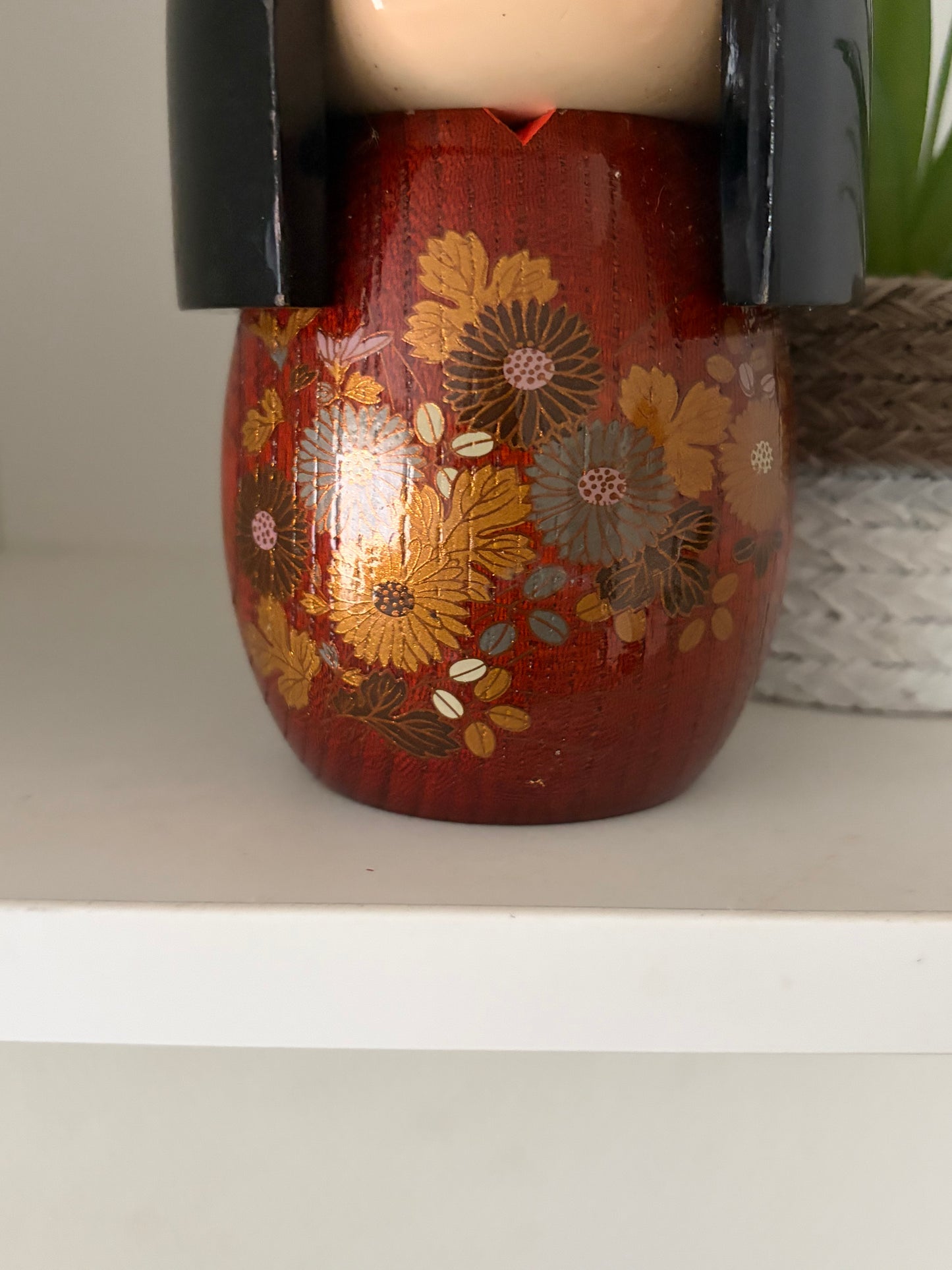 Beautiful vintage lacquer Sosaku kokeshi