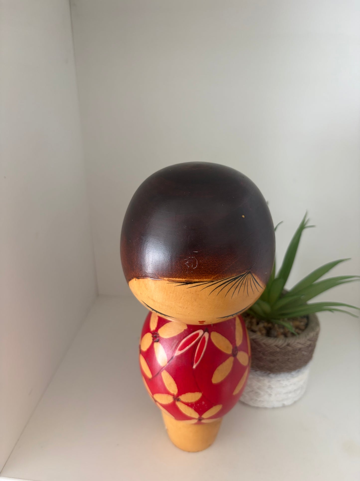 Vintage lovely Sosaku kokeshi by Chie Tamura