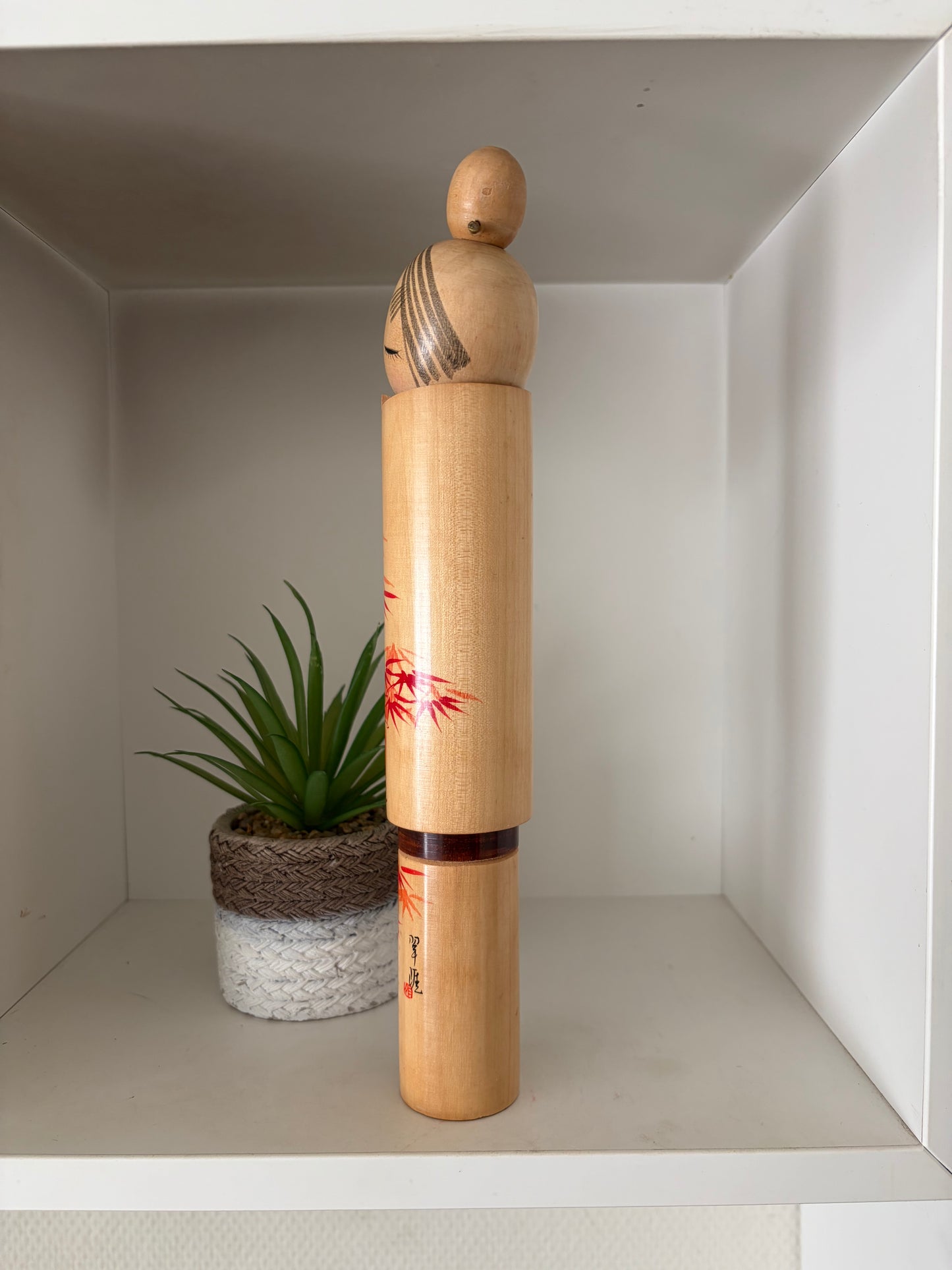 Vintage Sosaku kokeshi by Sato Suigai (1920-) - With box
