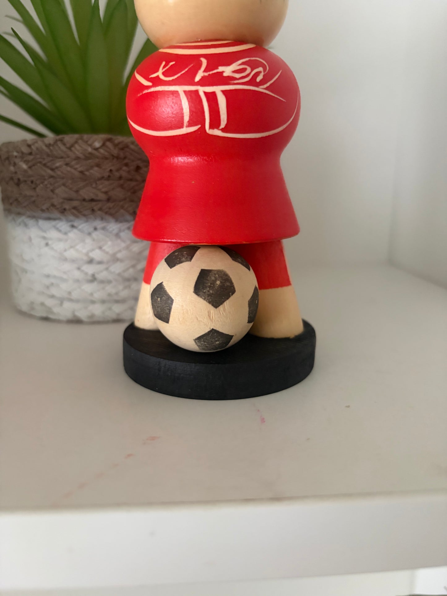 Vintage Sosaku kokeshi by Aoki Ryoka (1931-)