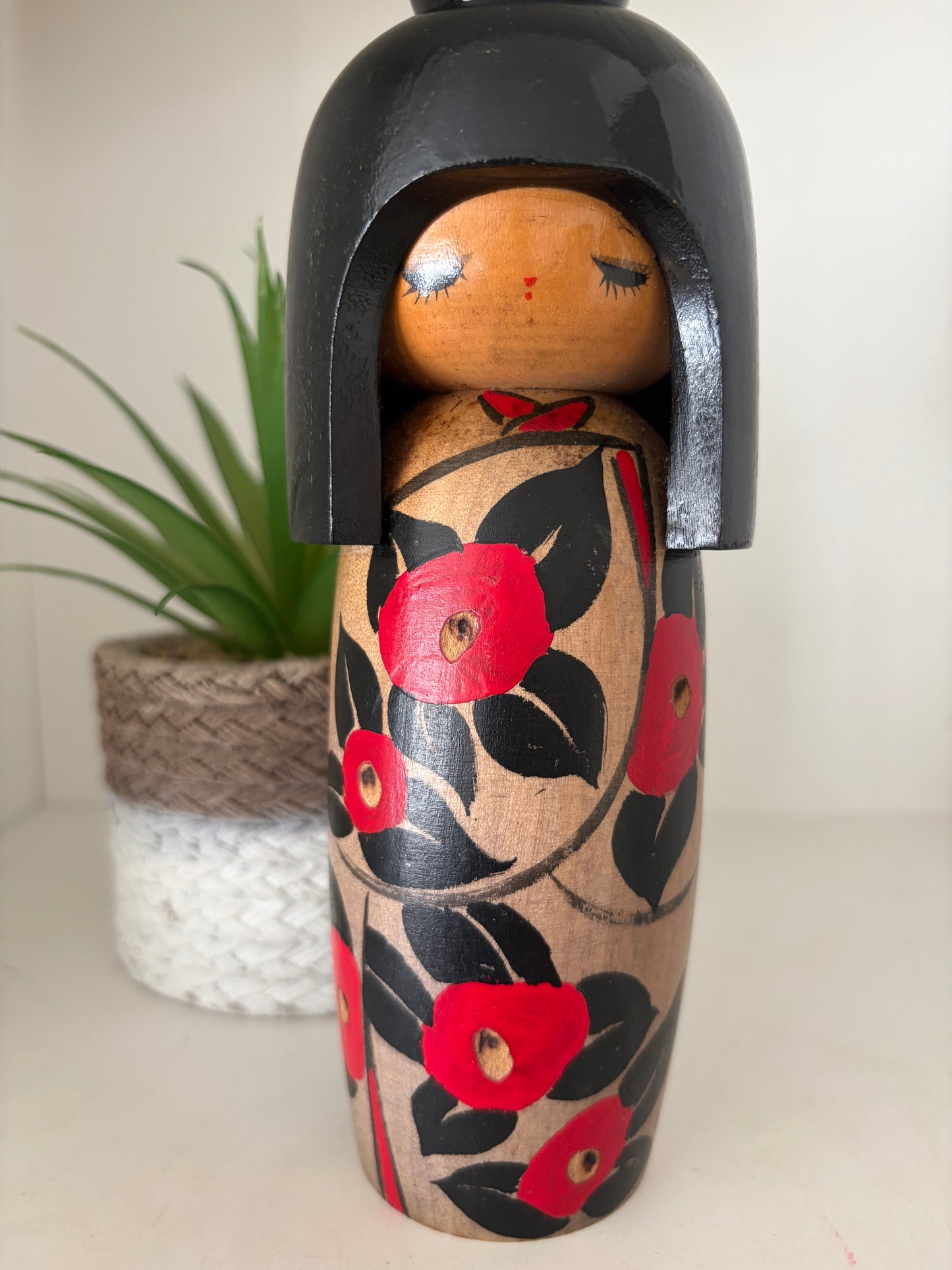 Vintage Gumma kokeshi by Hajime Miyashita (1940-)