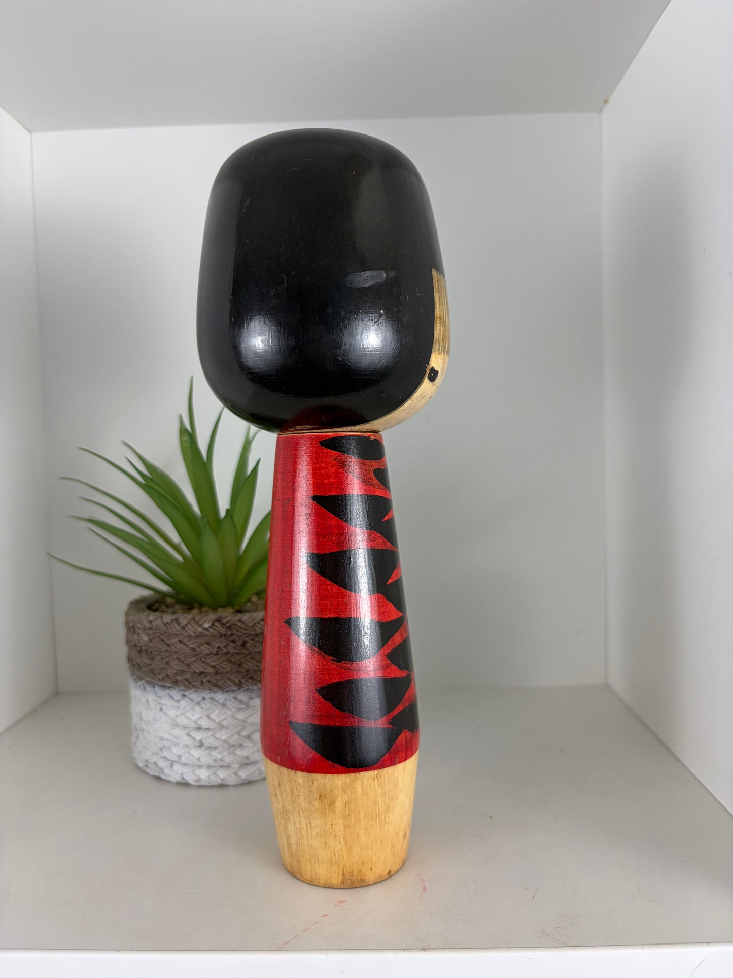 Vintage Sosaku kokeshi by Hideo Ishihara (1925-1999)