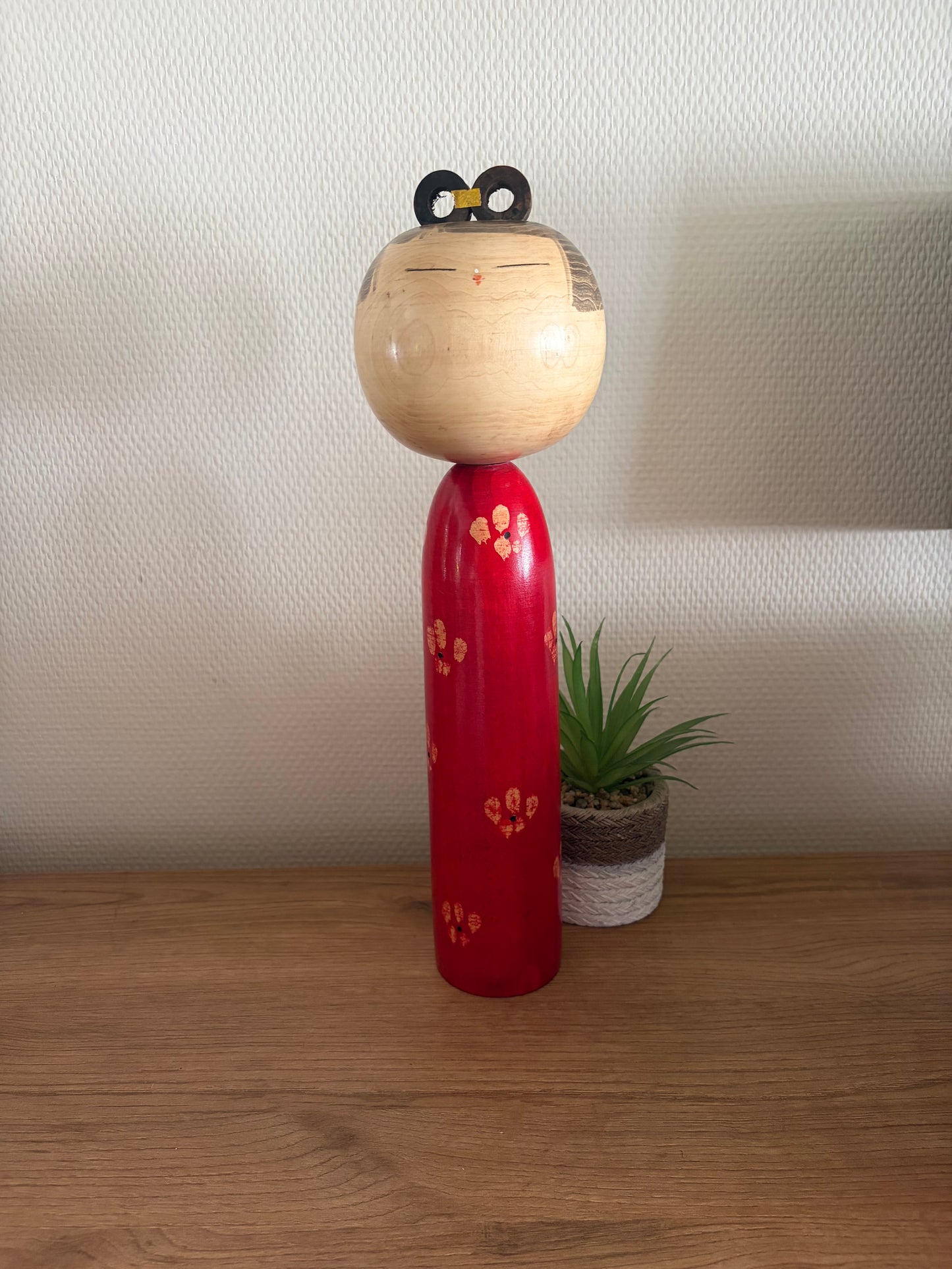 Rare vintage Sosaku kokeshi by Takahashi Hashime (1918-2002)