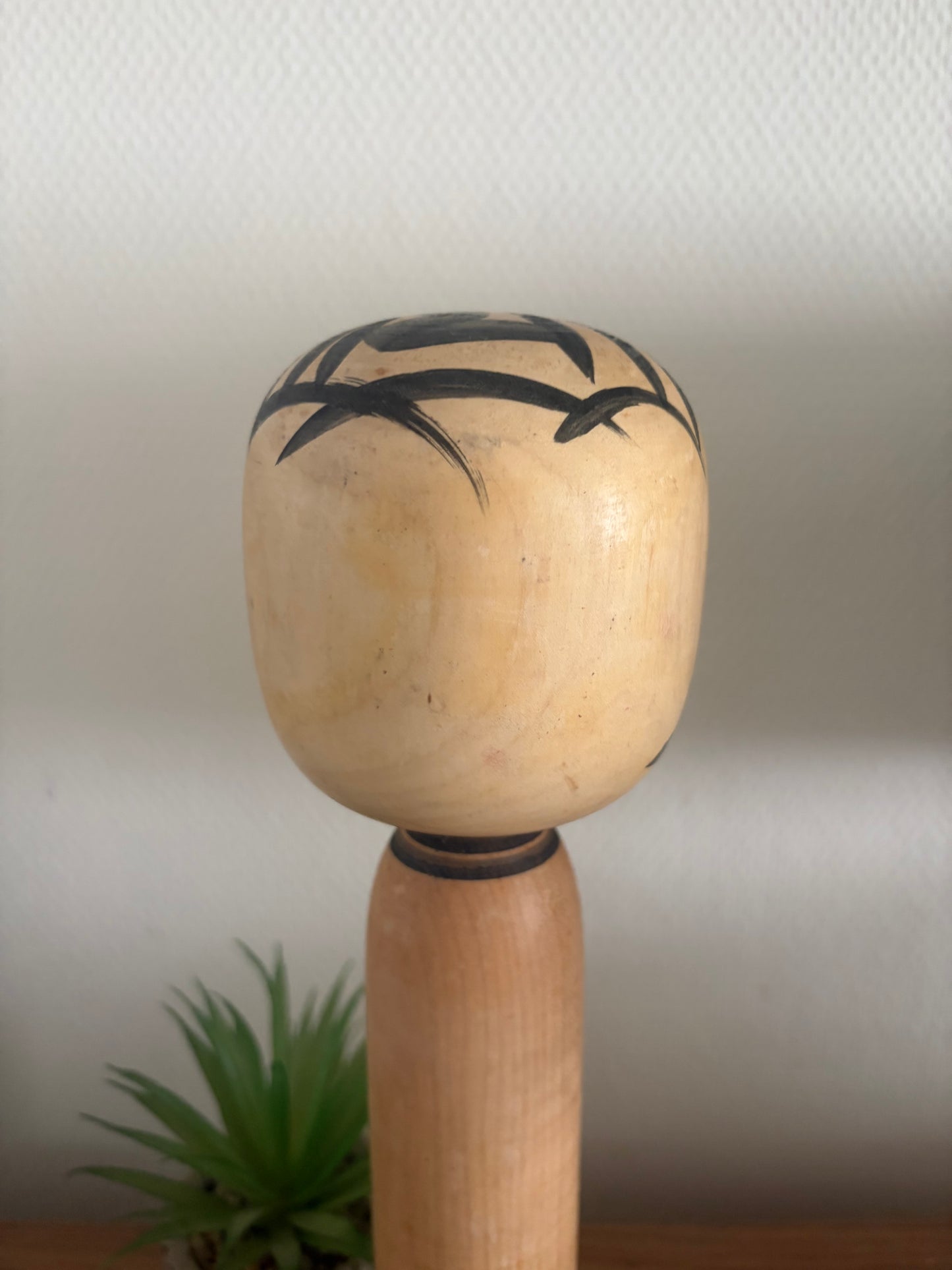 Vintage Monochrome Togatta kokeshi by Sato Fumio
