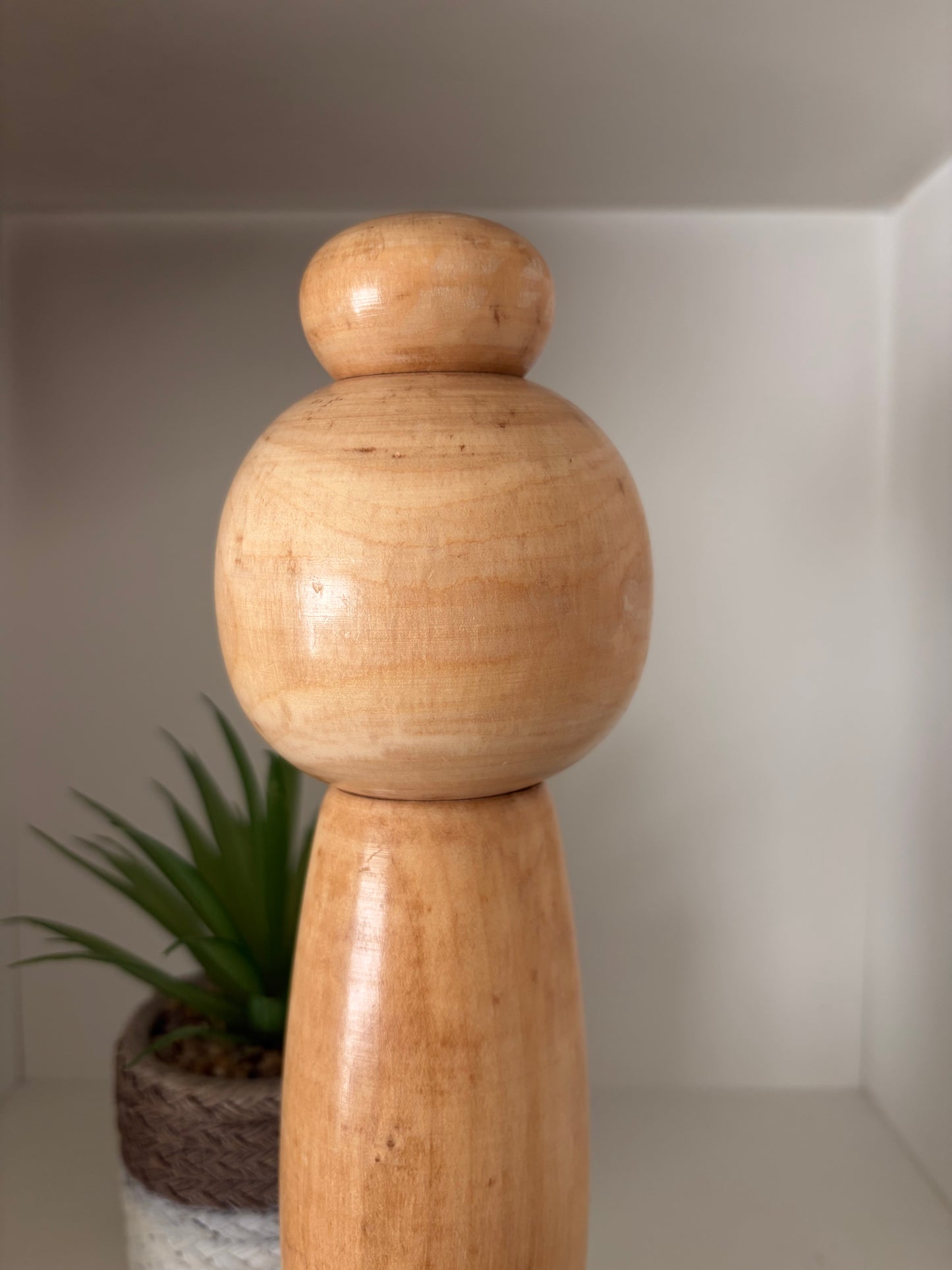 Vintage Sosaku kokeshi by Sato Suigai (1920-)