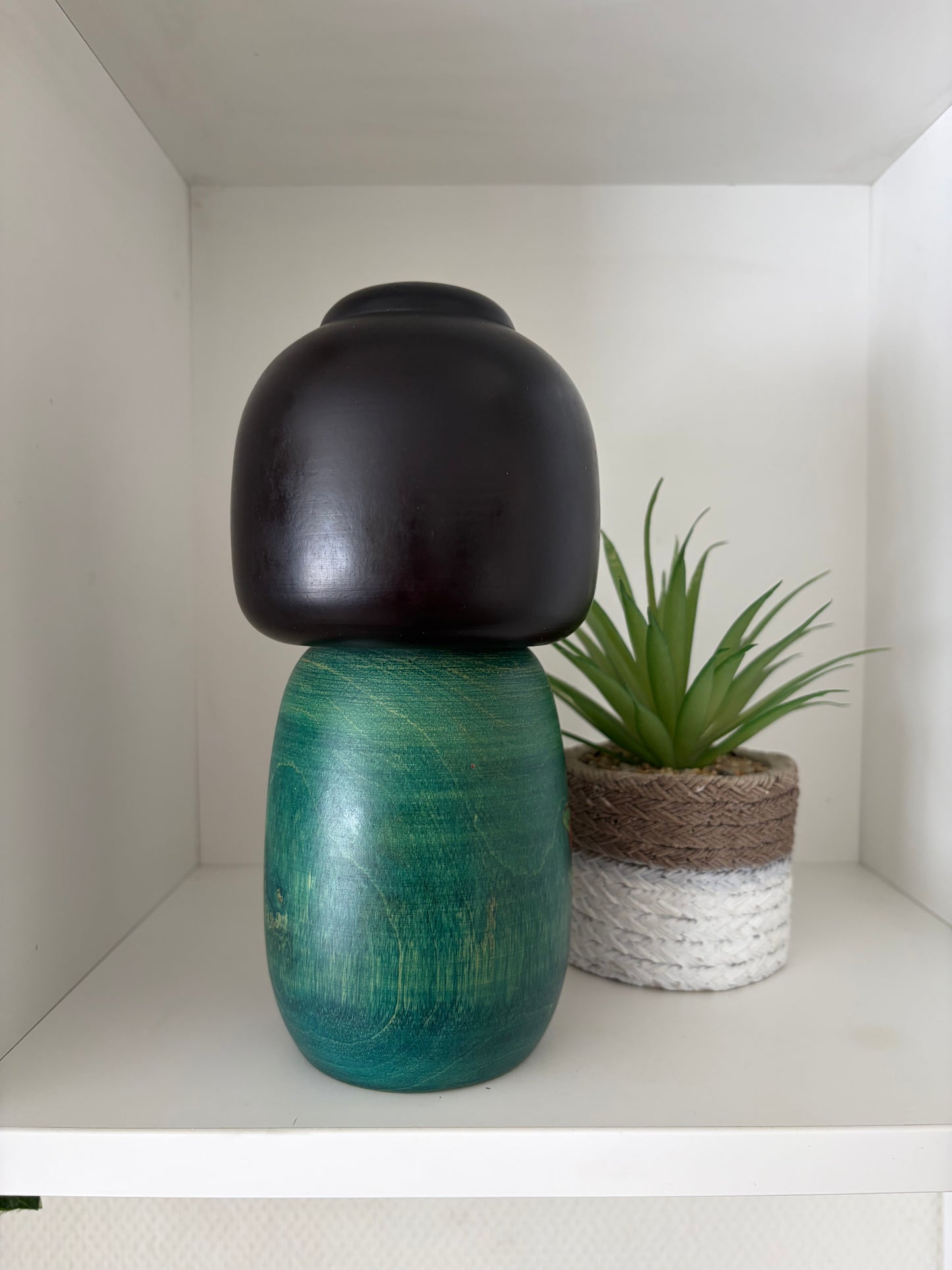 Vintage Sosaku Kokeshi made by Sato Suigai (1920-)
