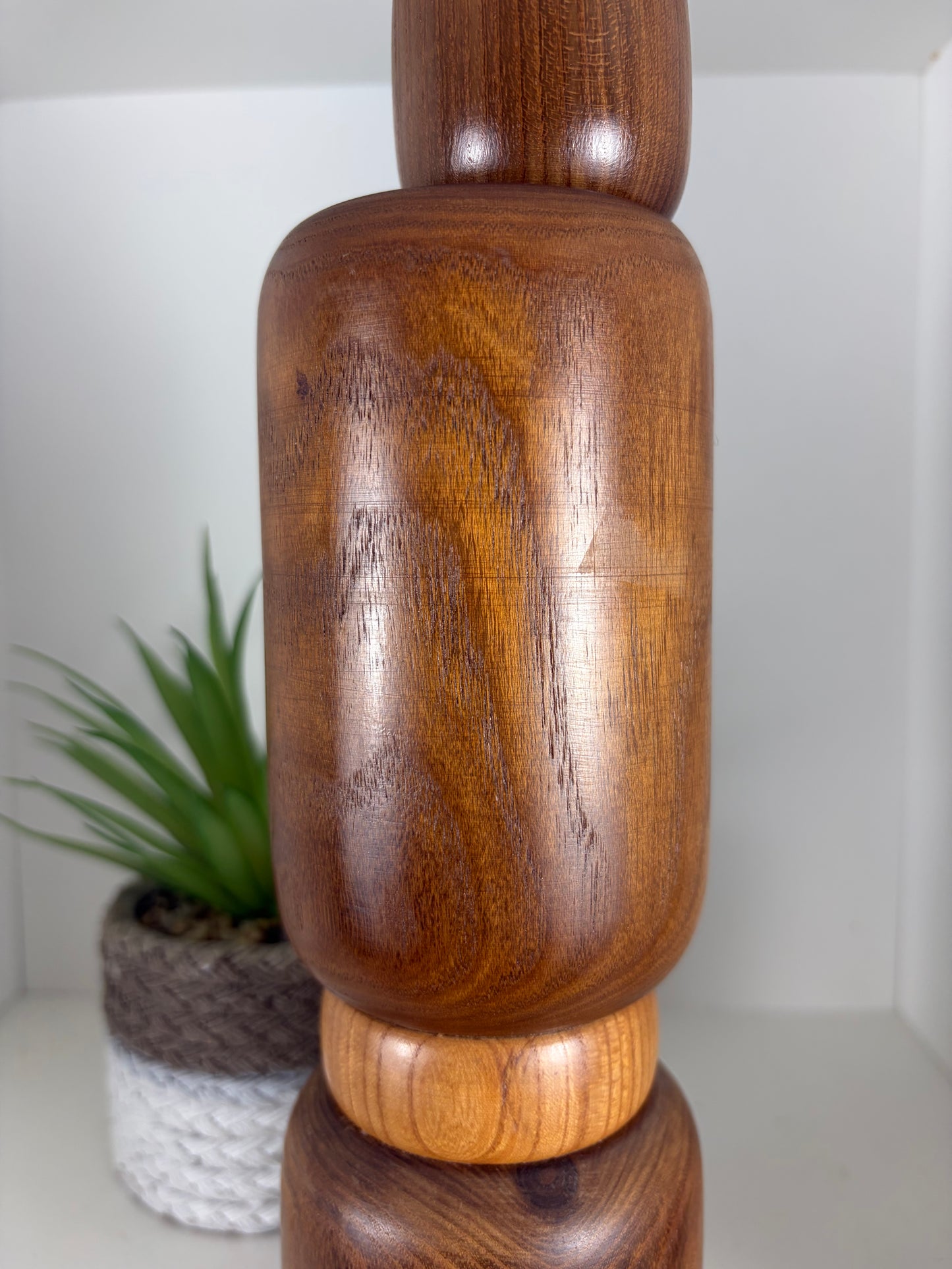 Exclusive Vintage Creative Kokeshi By Aida Seiho (Harumine)(1926-1998) - With plate