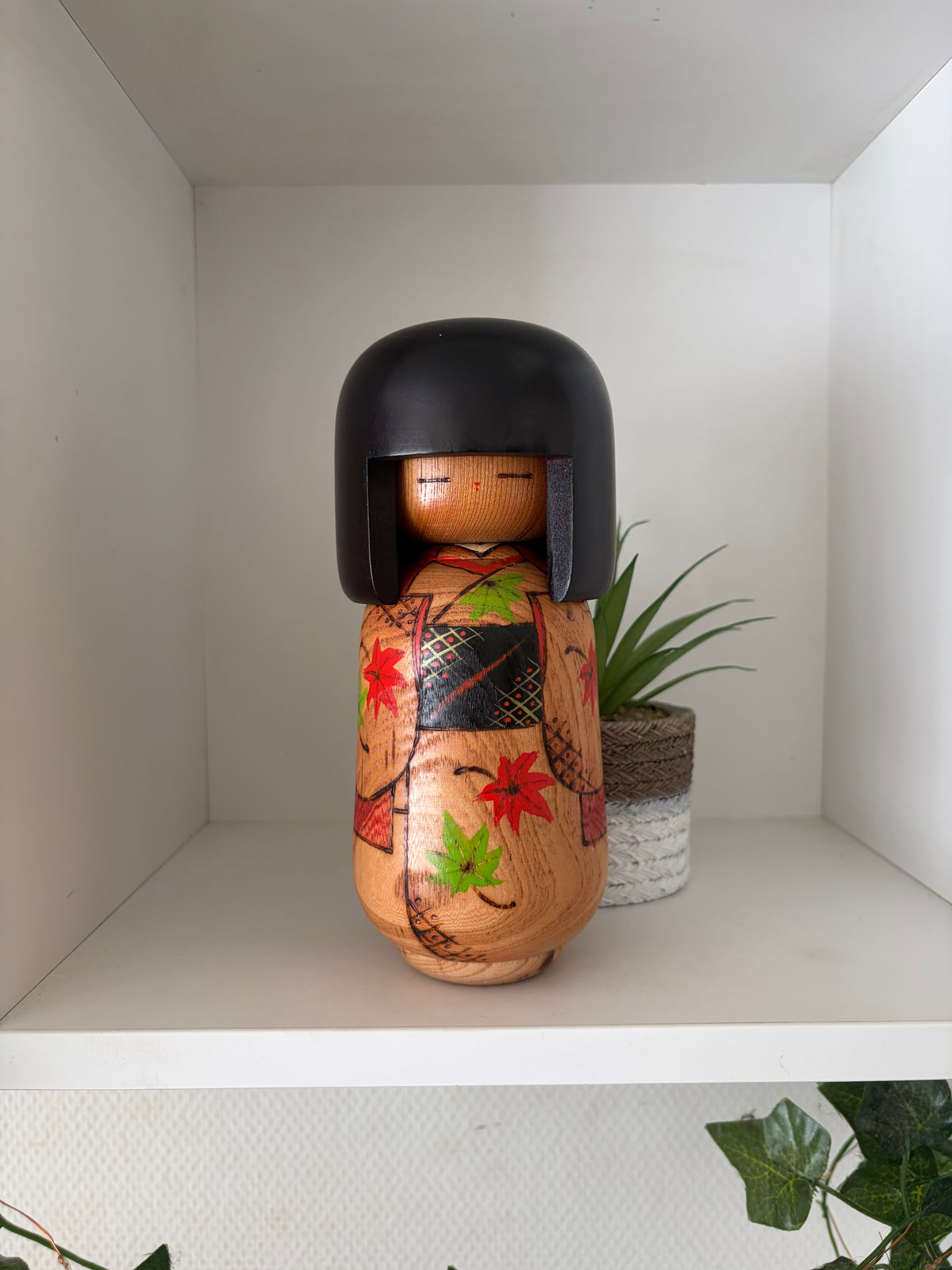 Vintage Gumma kokeshi by Kunio Miyagawa (1933-)