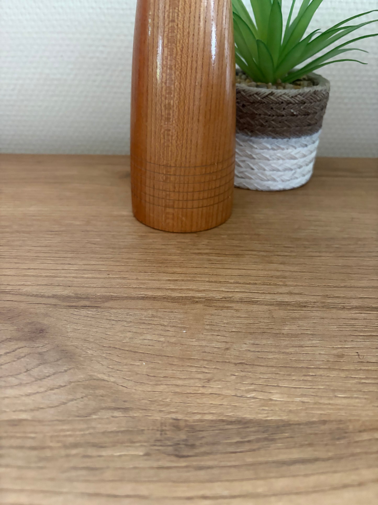 Exclusive Sosaku kokeshi by Shido Shozan (1932-1995)
