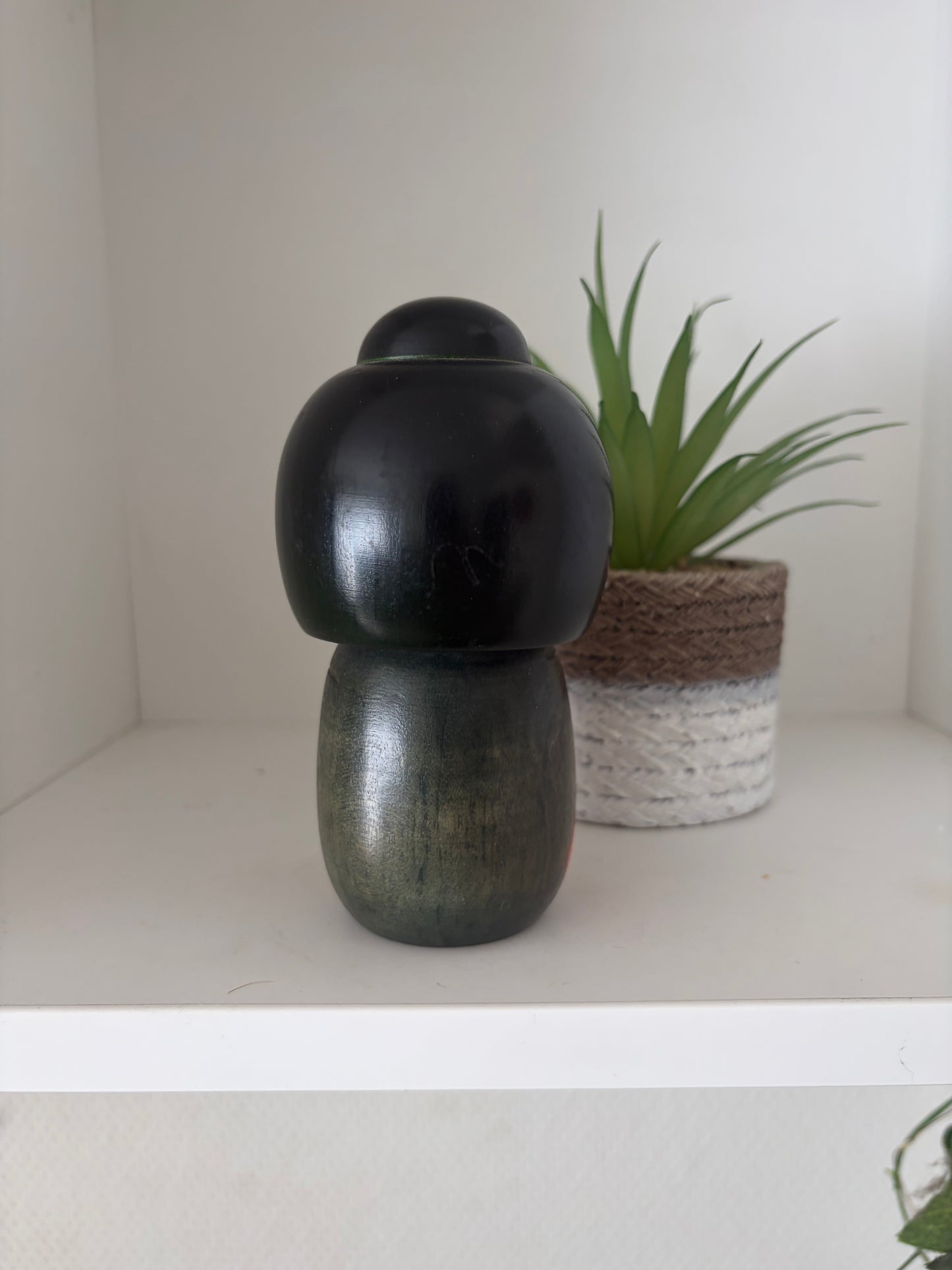 Vintage Gumma kokeshi by Hajime Miyashita (1940-)
