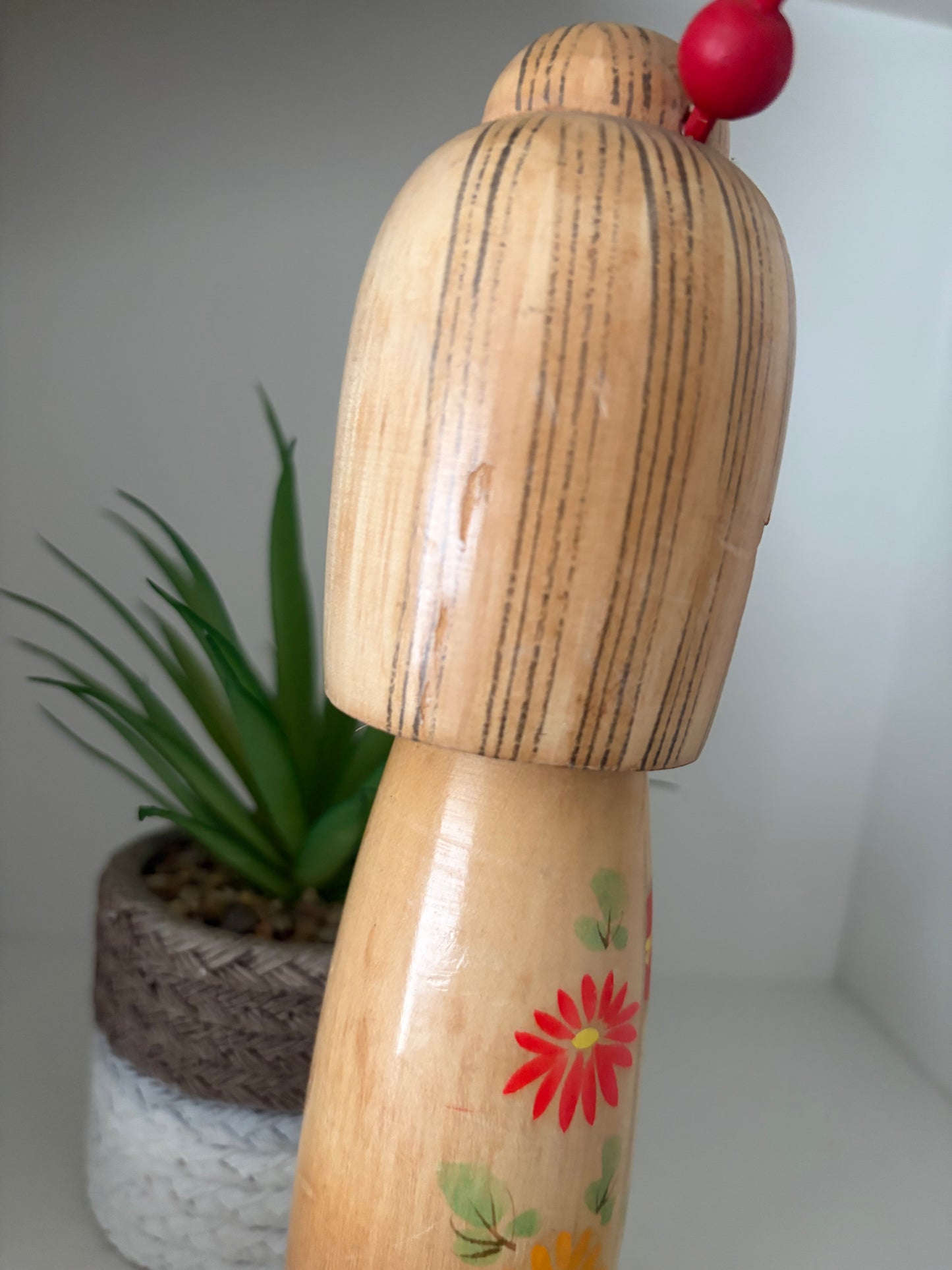Vintage Sosaku kokeshi by Hajime Miyashita (1940-)