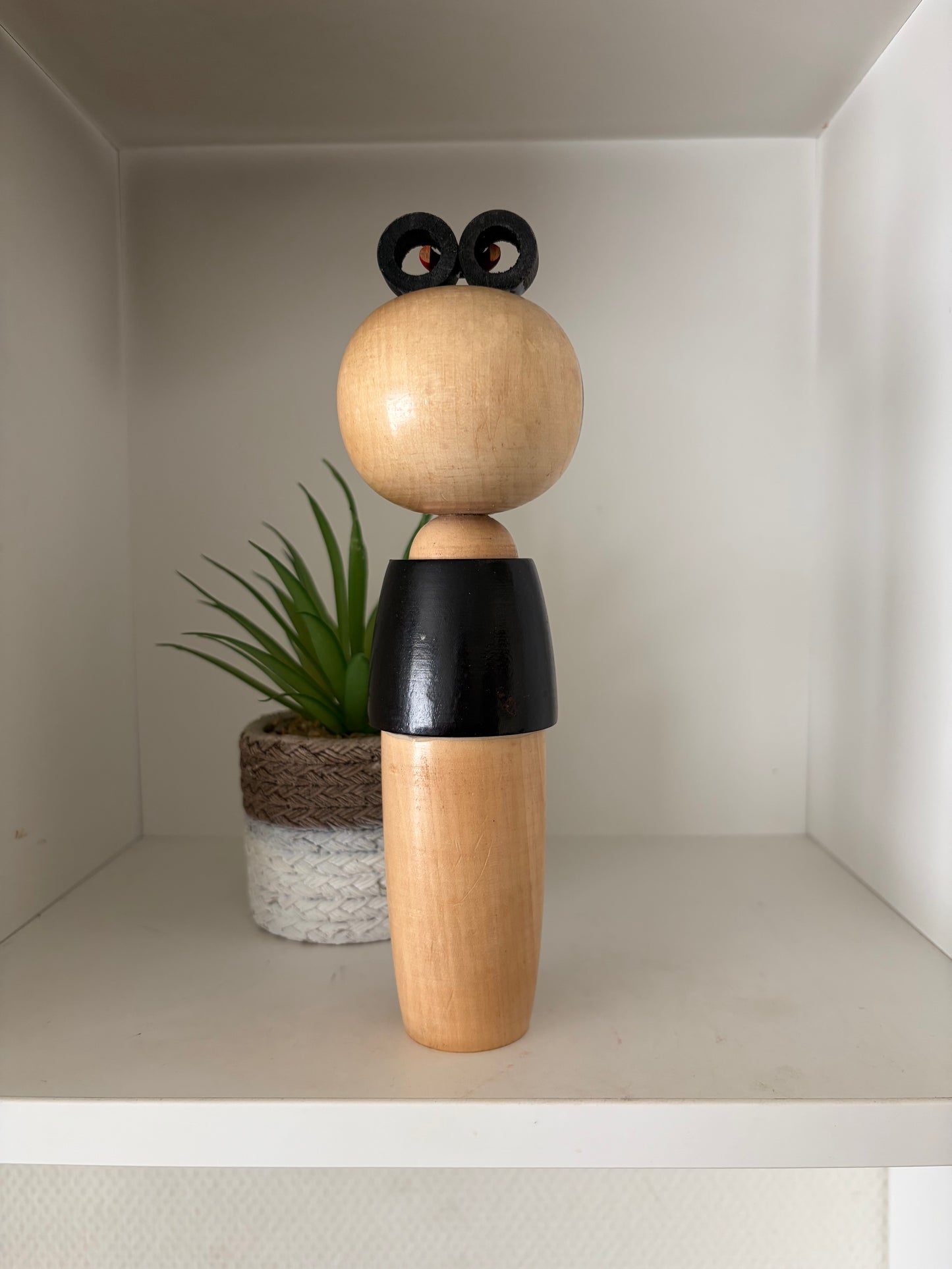 Lovely vintage Sosaku kokeshi by Fujiko