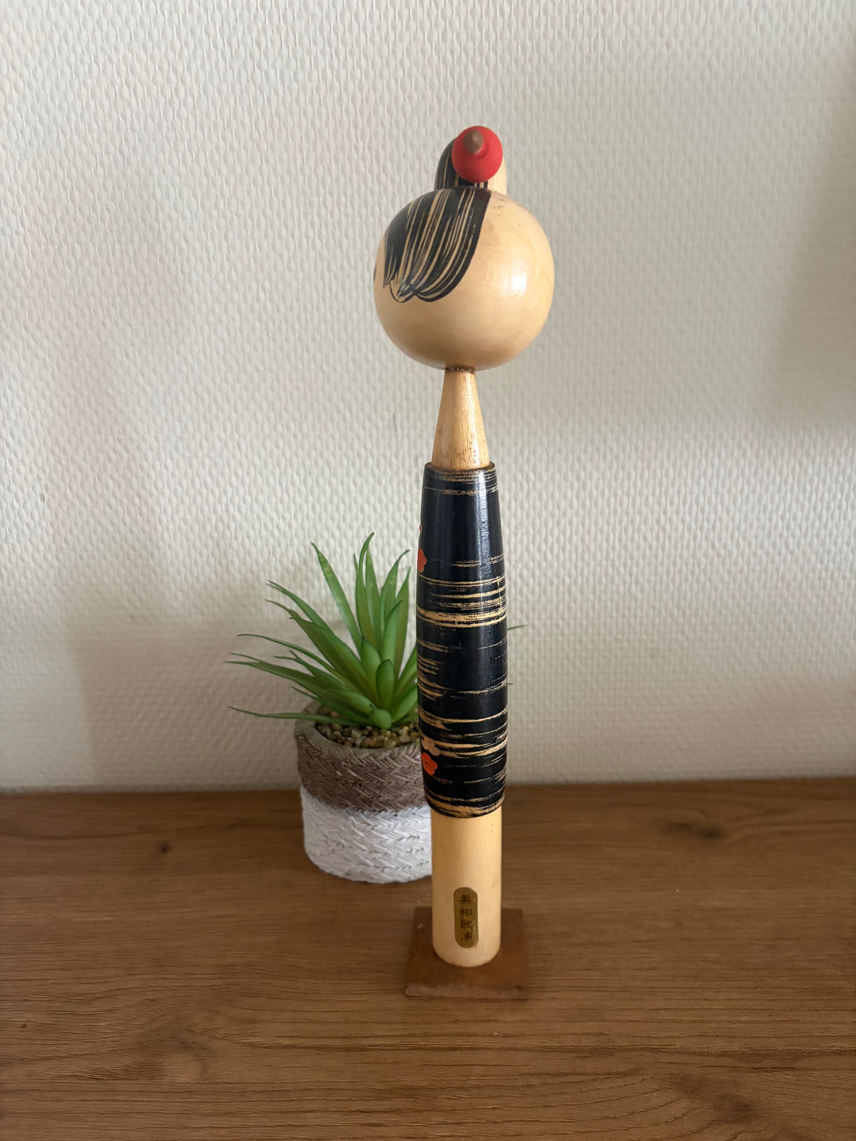 Rare Vintage Sosaku kokeshi by Takanashi Hanpuushi