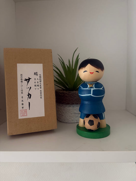 Vintage Sosaku kokeshi by Aoki Ryoka (1931-)