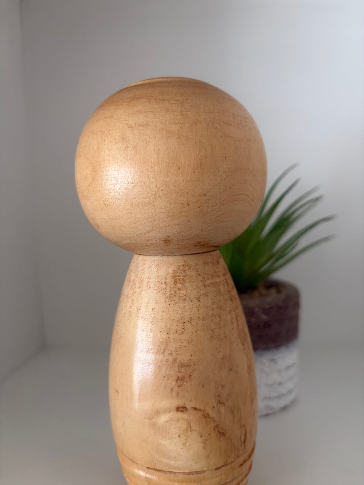 Rare vintage Sosaku kokeshi by Shido Shozan (1932-1995)
