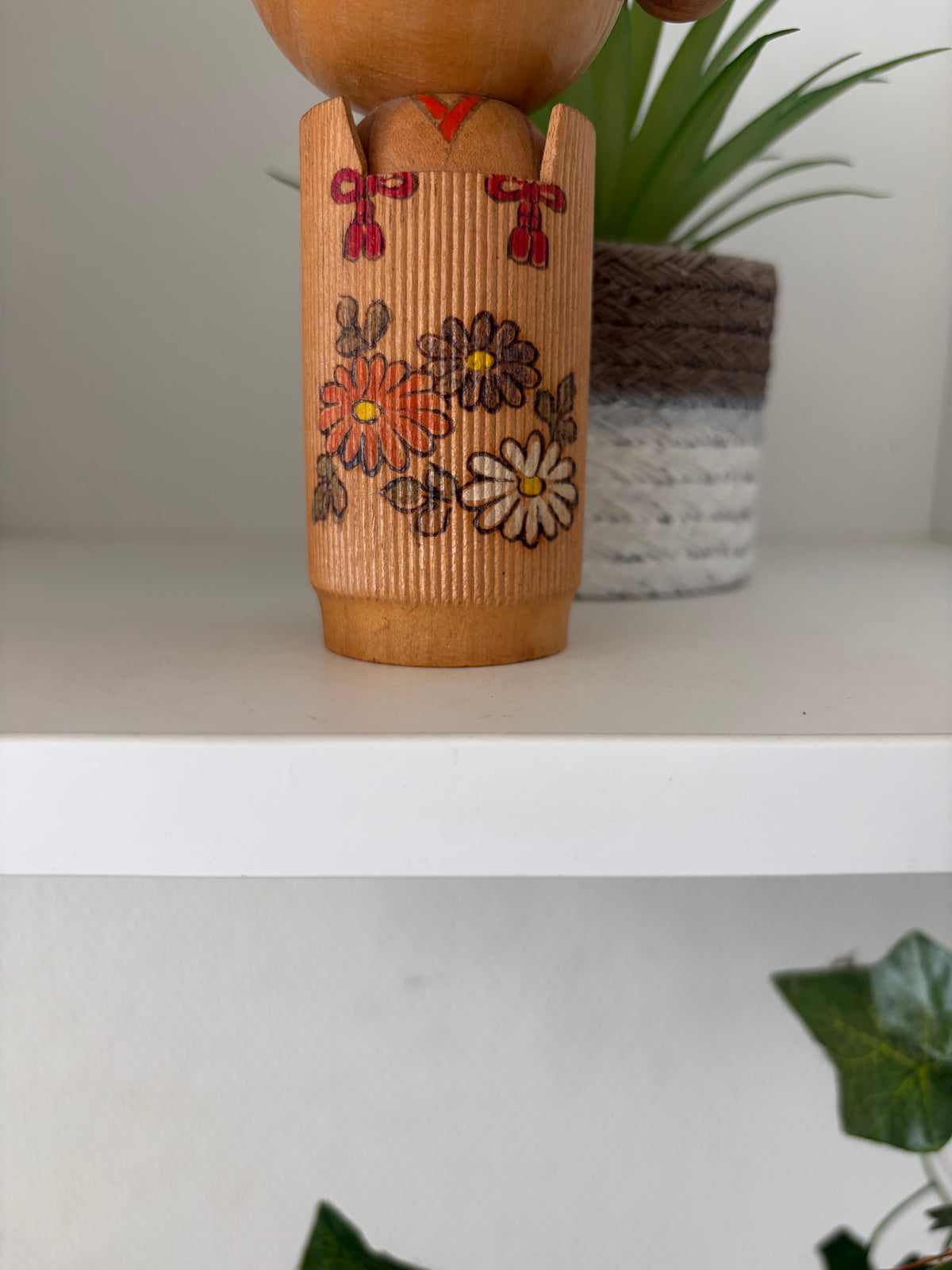 Lovely vintage Sosaku kokeshi by Tomio Ishida