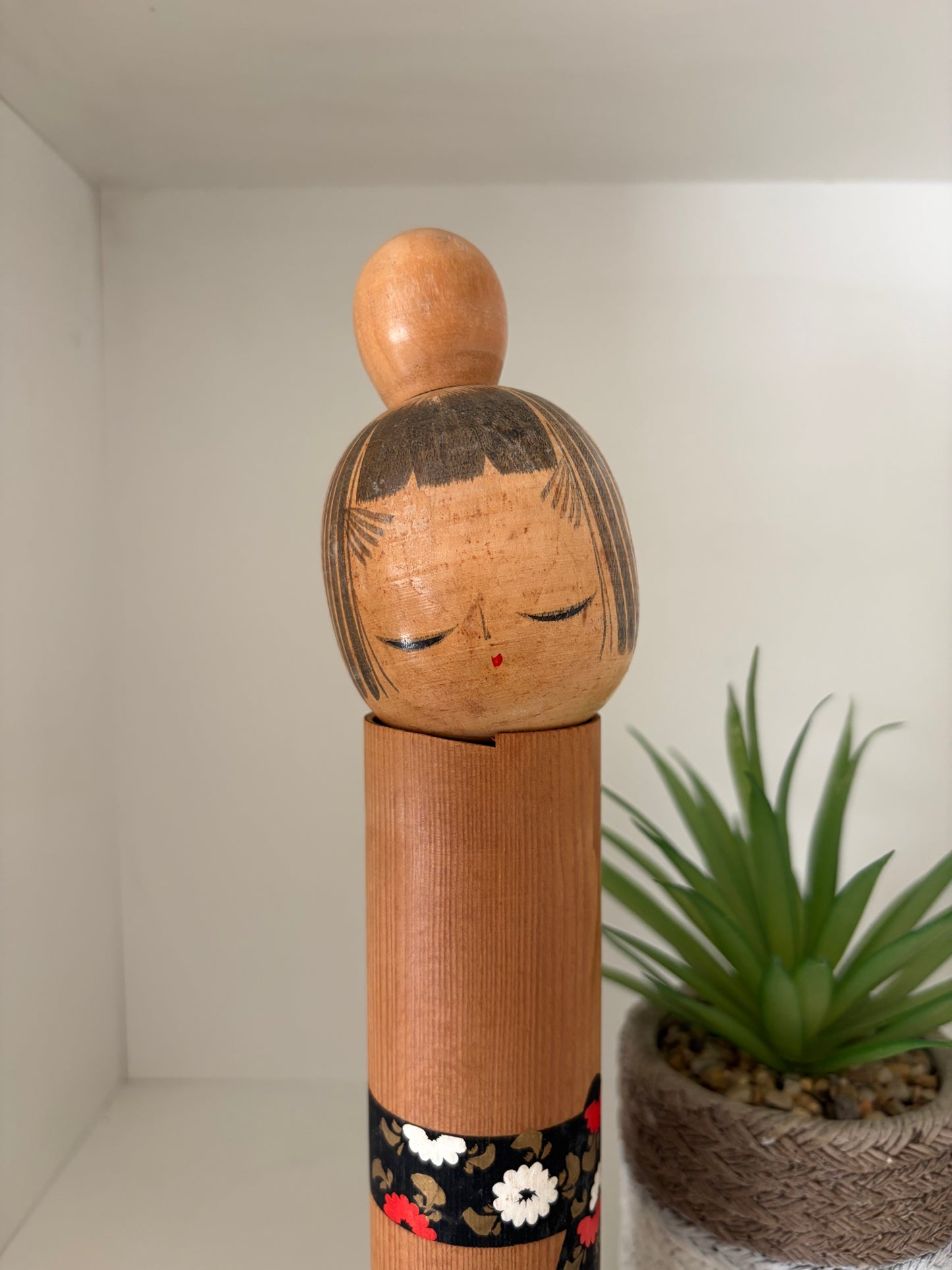 Vintage Sosaku kokeshi by Sato Suigai (1920-)