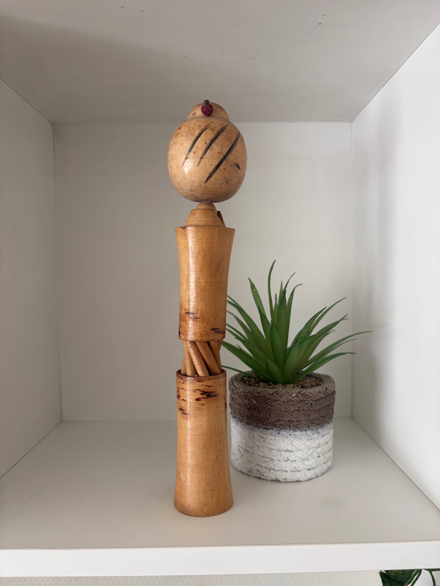 Vintage Sosaku kokeshi by Ryoichi