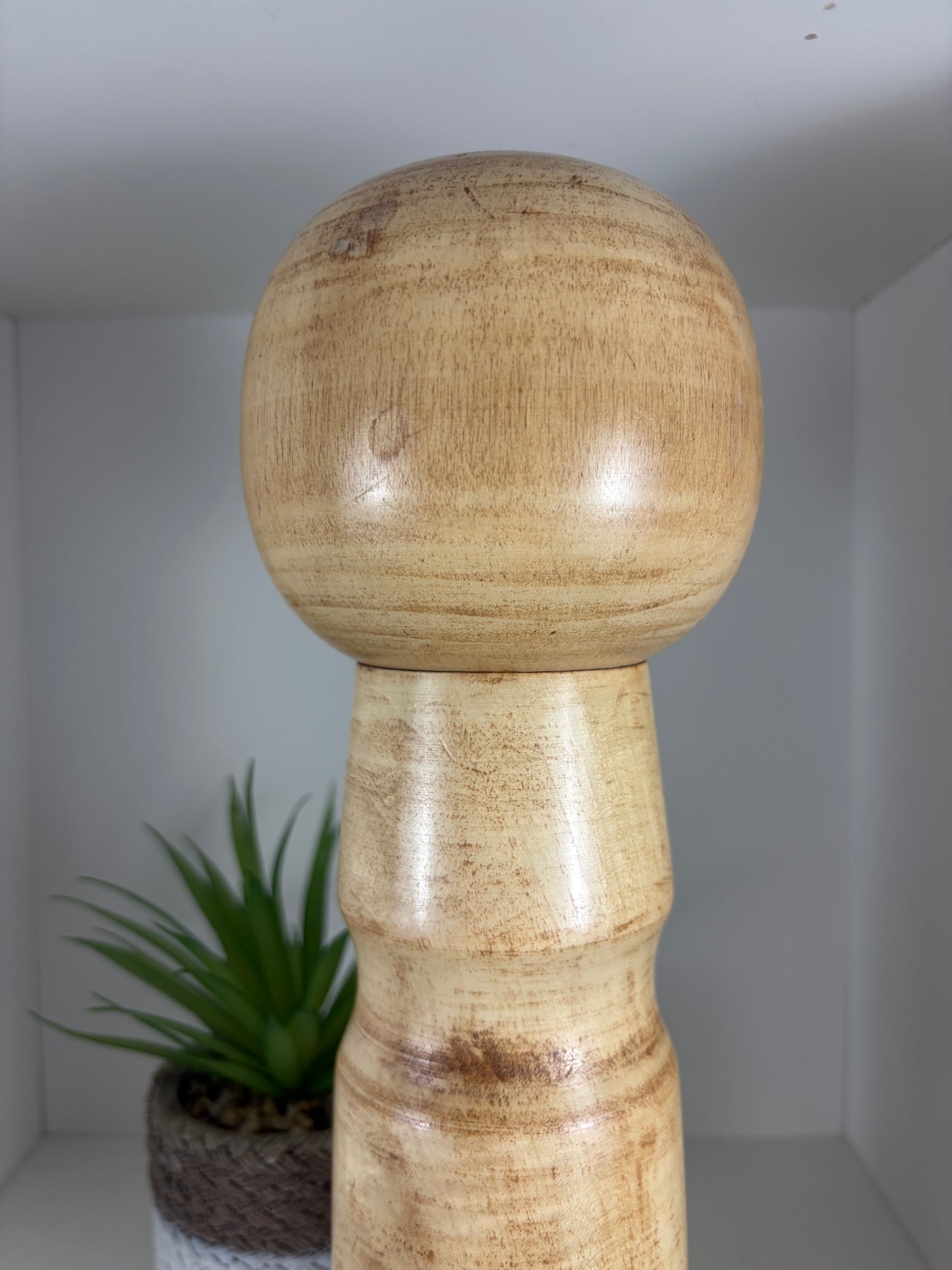 Rare vintage Sosaku kokeshi by Aida Seiho (Harumine) (1926-1998)