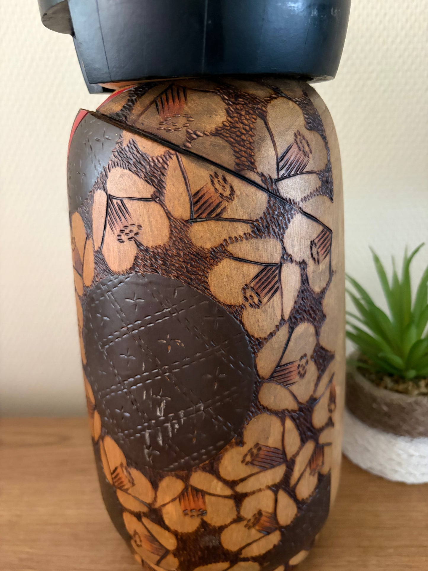 Rare vintage Gumma kokeshi by Inosuke Kobayashi (1931-)