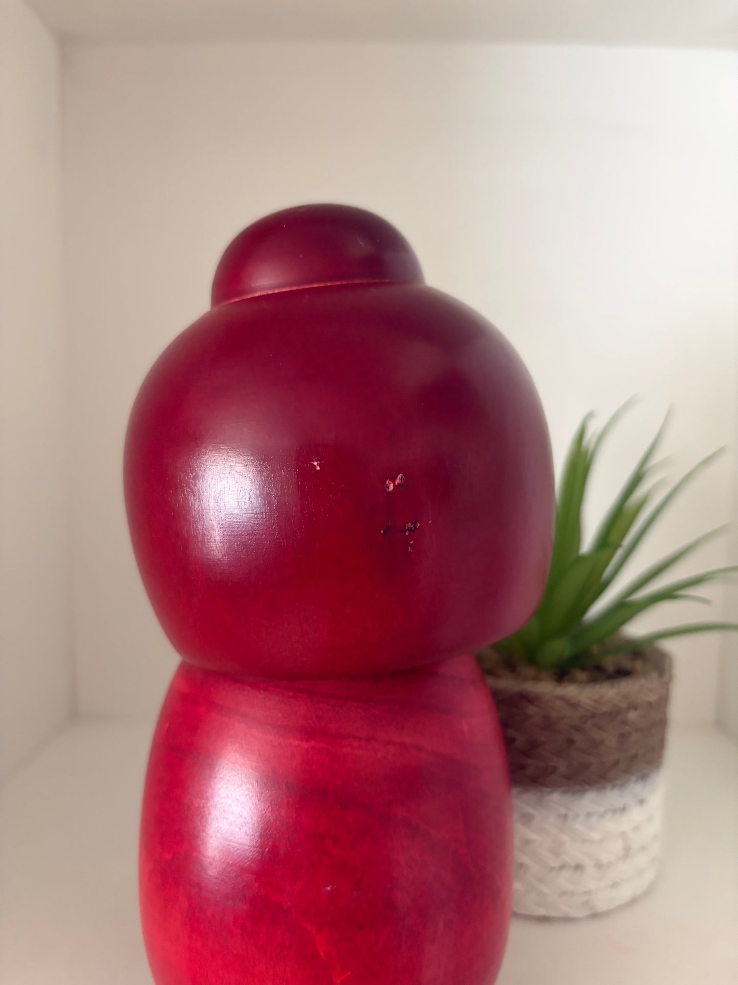 Beautiful vintage Gumma kokeshi by Hajime Miyashita (1940-)
