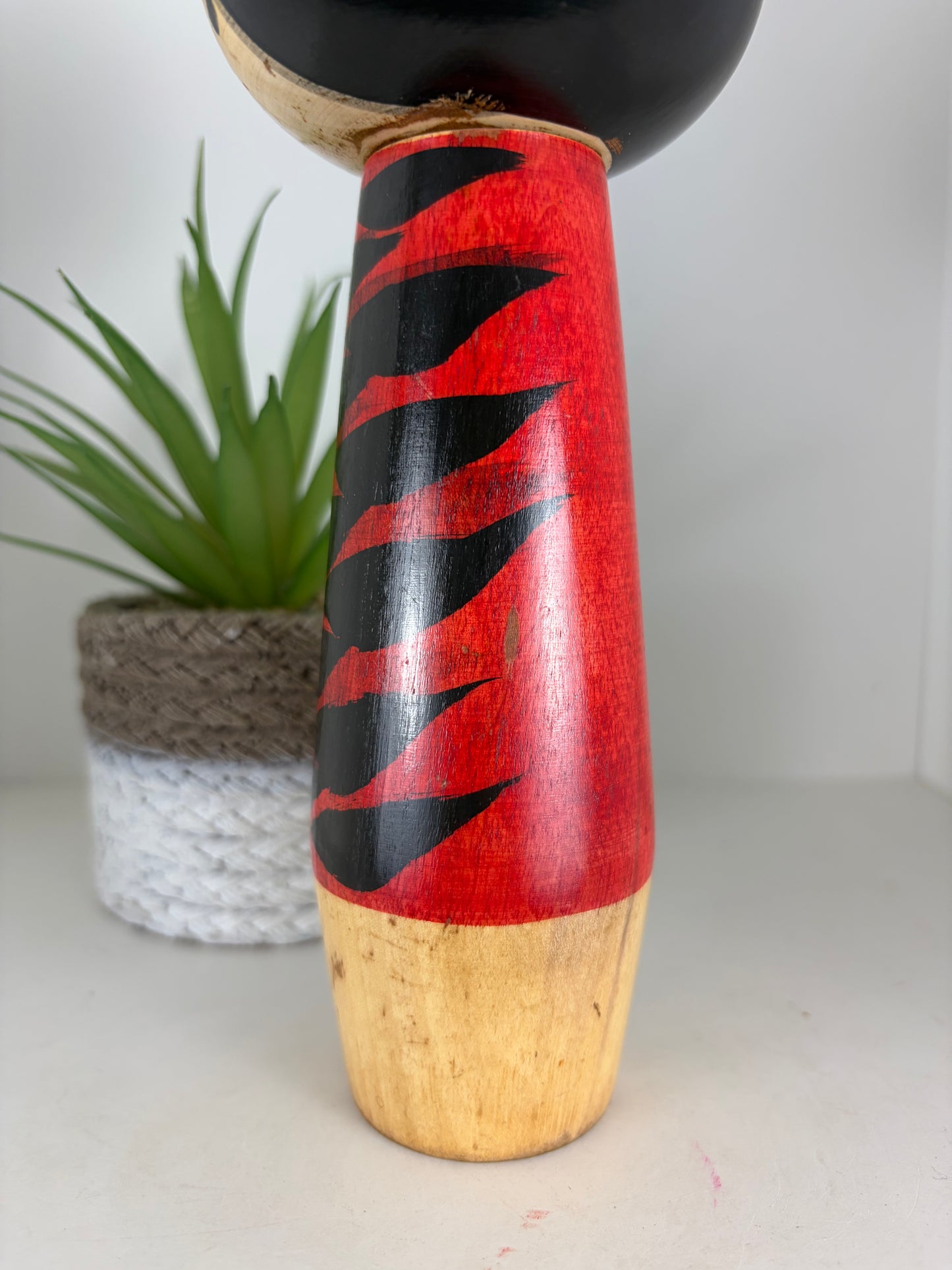 Vintage Sosaku kokeshi by Hideo Ishihara (1925-1999)