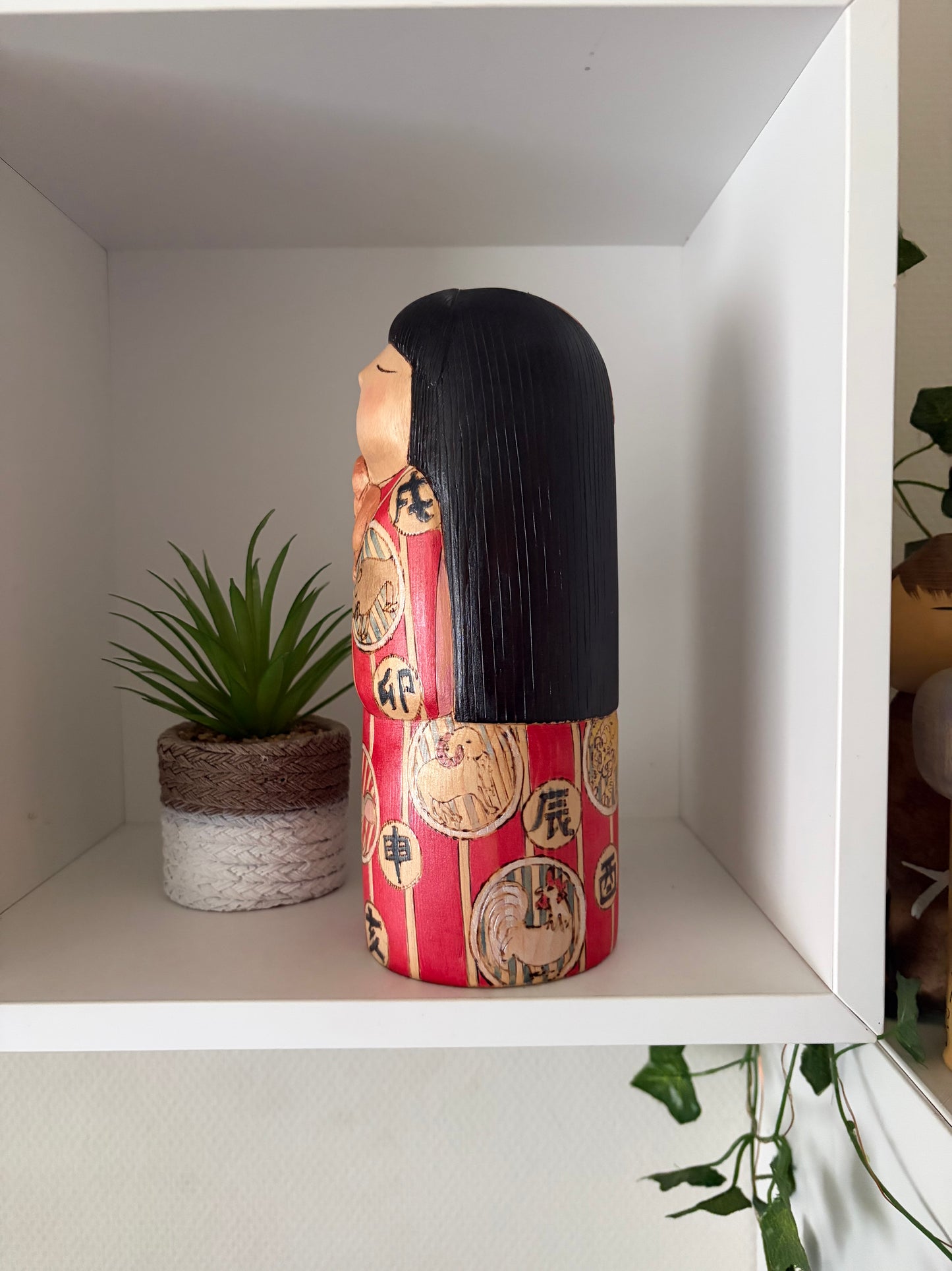 Unique Modern Sosaku kokeshi by Yuko Yamazaki - With box