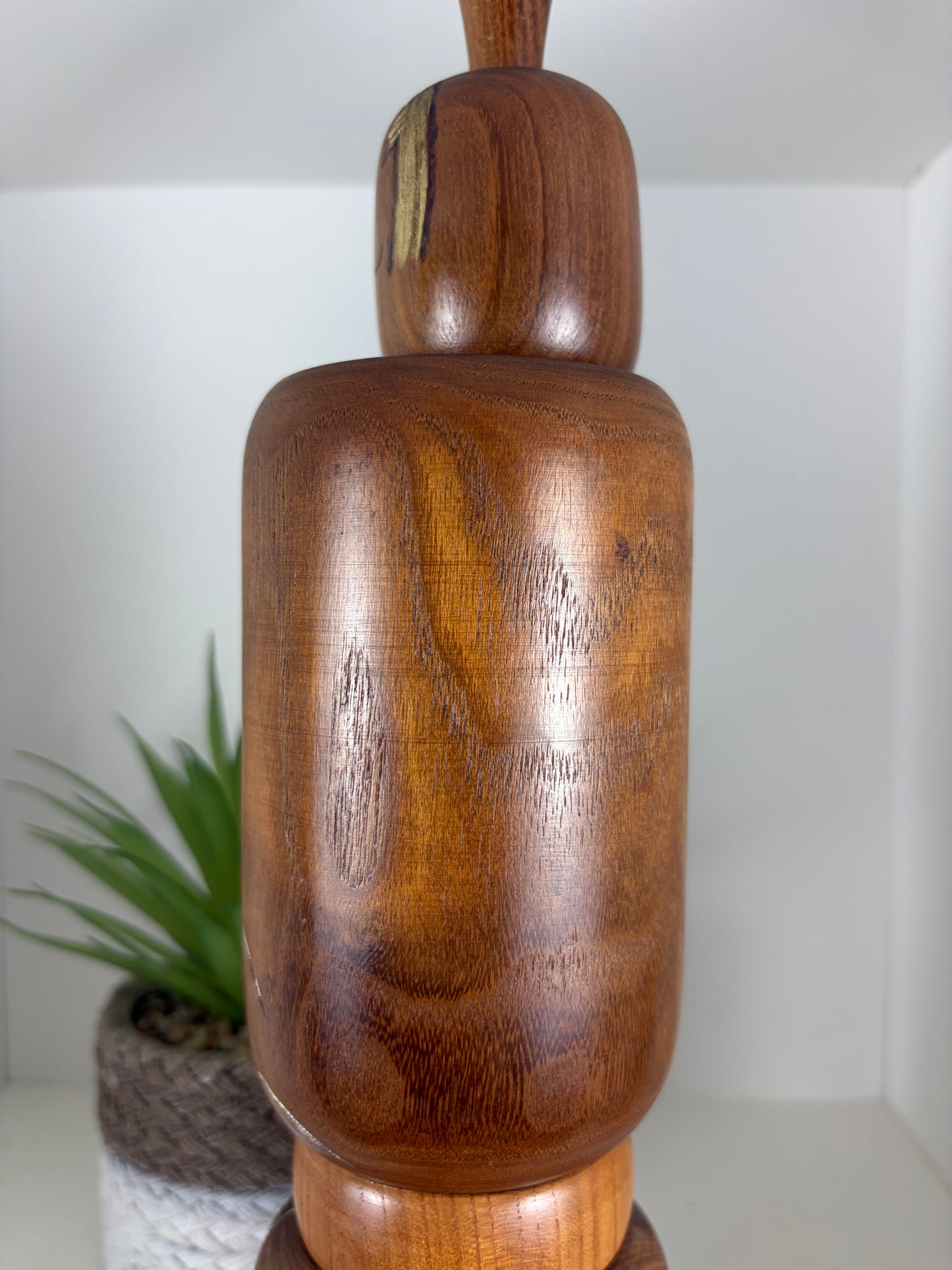 Exclusive Vintage Creative Kokeshi By Aida Seiho (Harumine)(1926-1998) - With plate