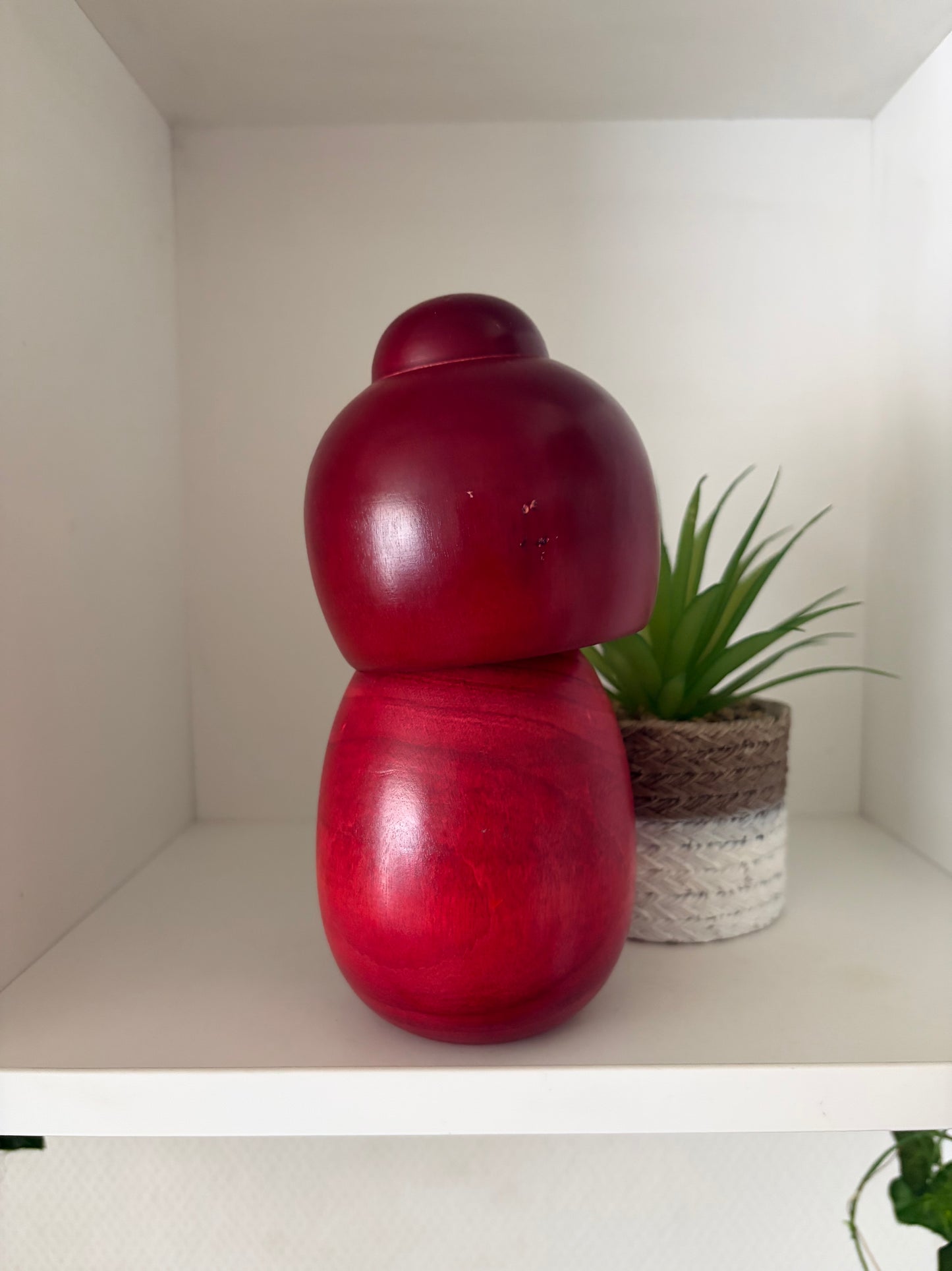 Beautiful vintage Gumma kokeshi by Hajime Miyashita (1940-)
