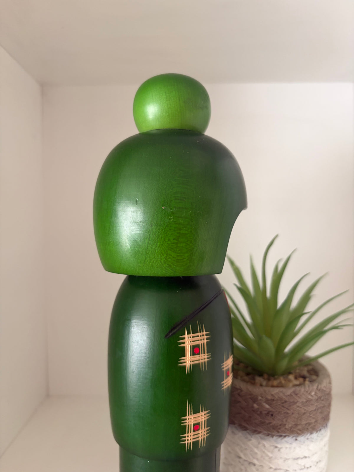 Vintage Gumma kokeshi by Hajime Miyashita (1940-)