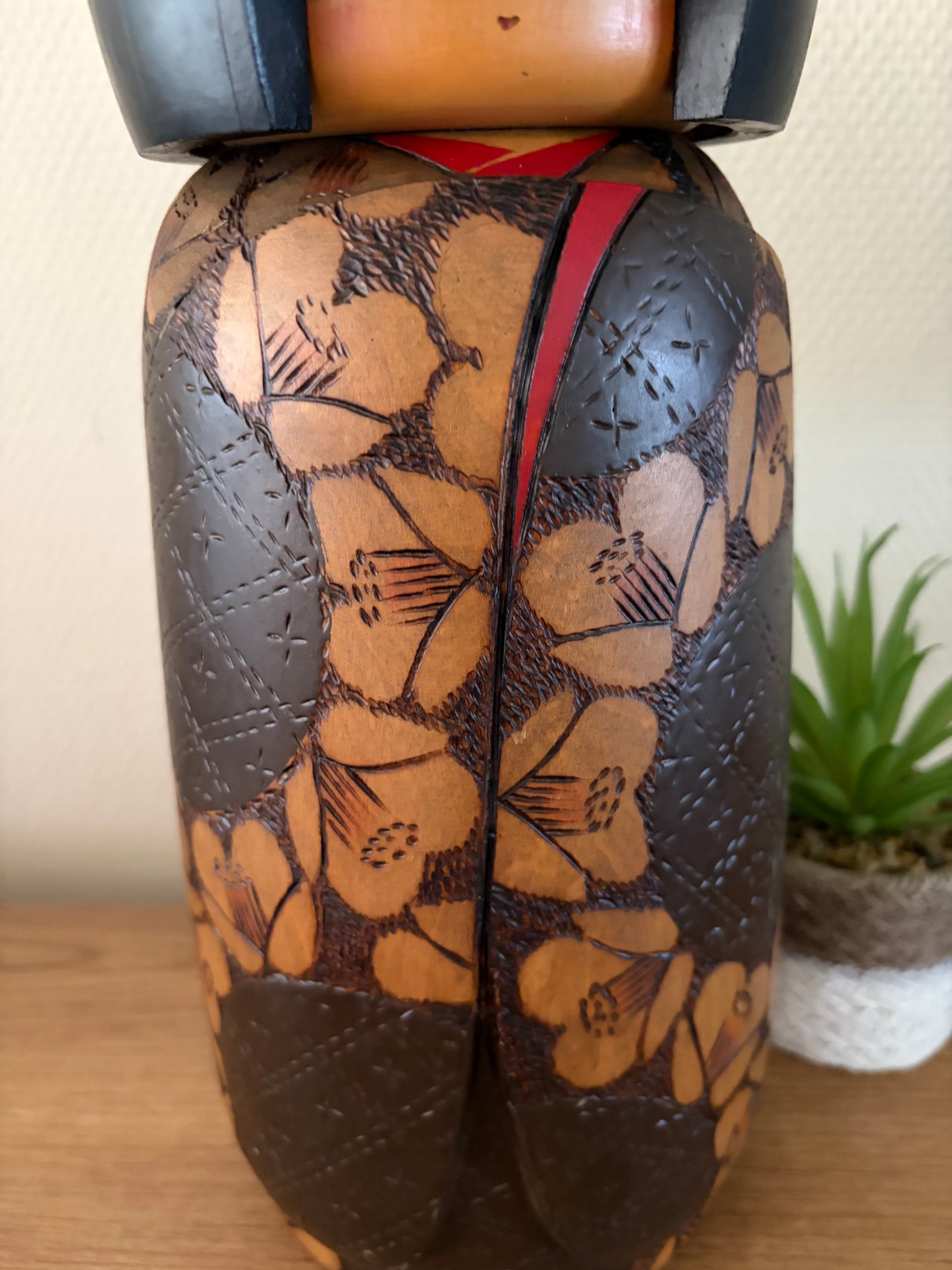 Rare vintage Gumma kokeshi by Inosuke Kobayashi (1931-)