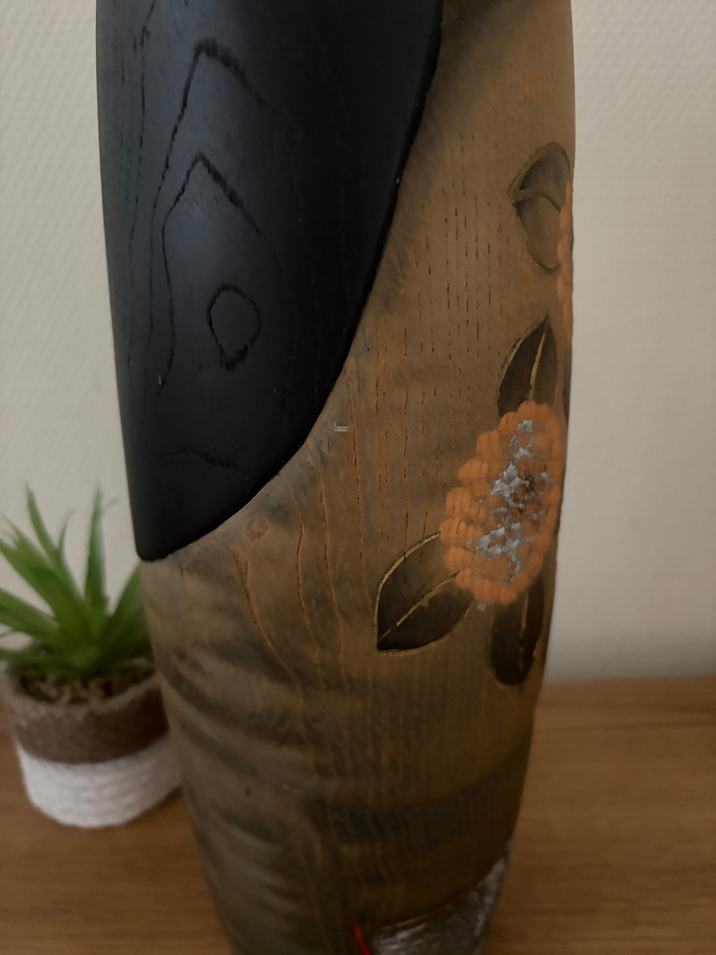 Exclusive Sosaku kokeshi by Aoki Ryoka (1931-) 41,5cm
