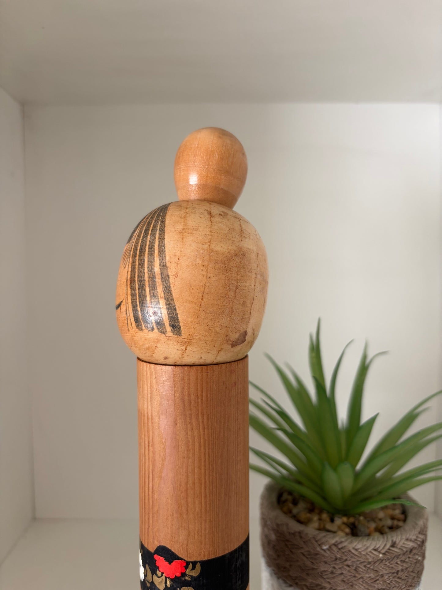 Vintage Sosaku kokeshi by Sato Suigai (1920-)