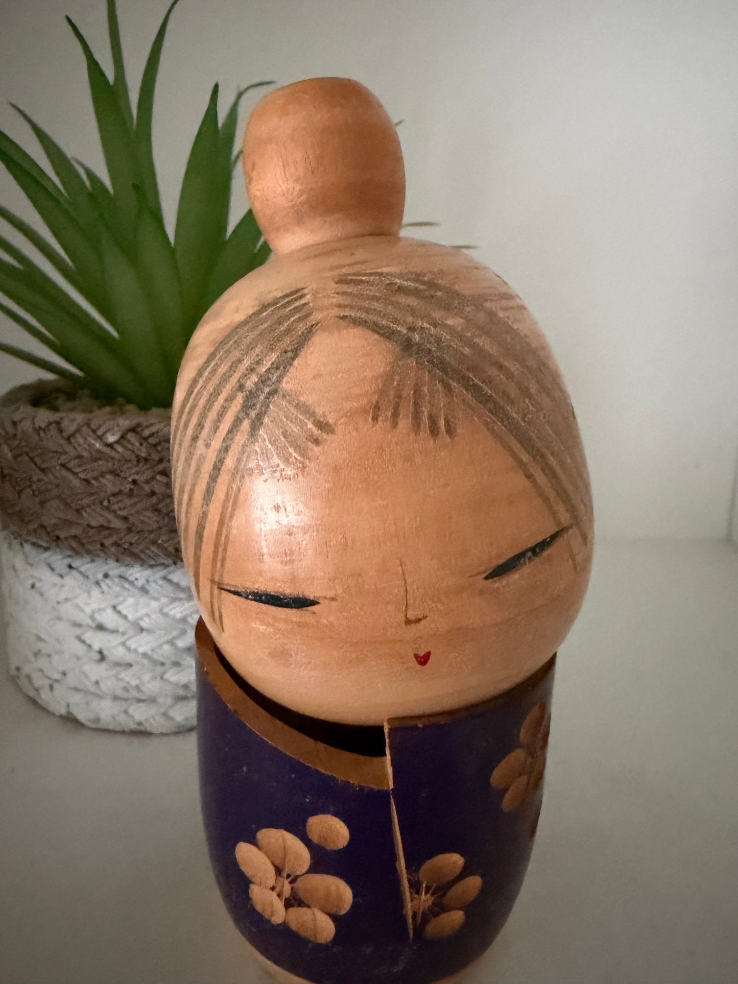 Vintage Sosaku kokeshi by Sato Suigai (1920-)