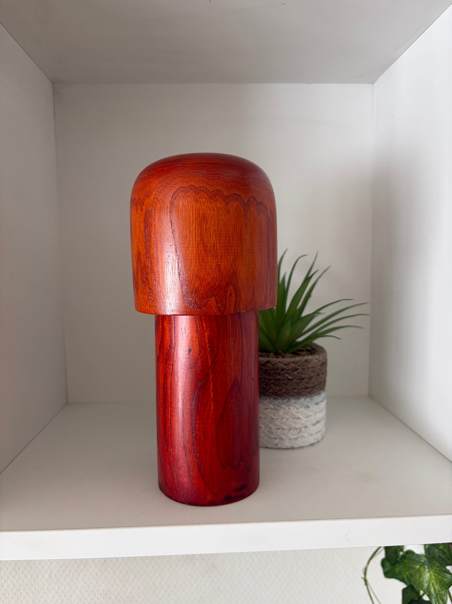 Realy beautiful vintage Sosaku kokeshi by Katsuyuki