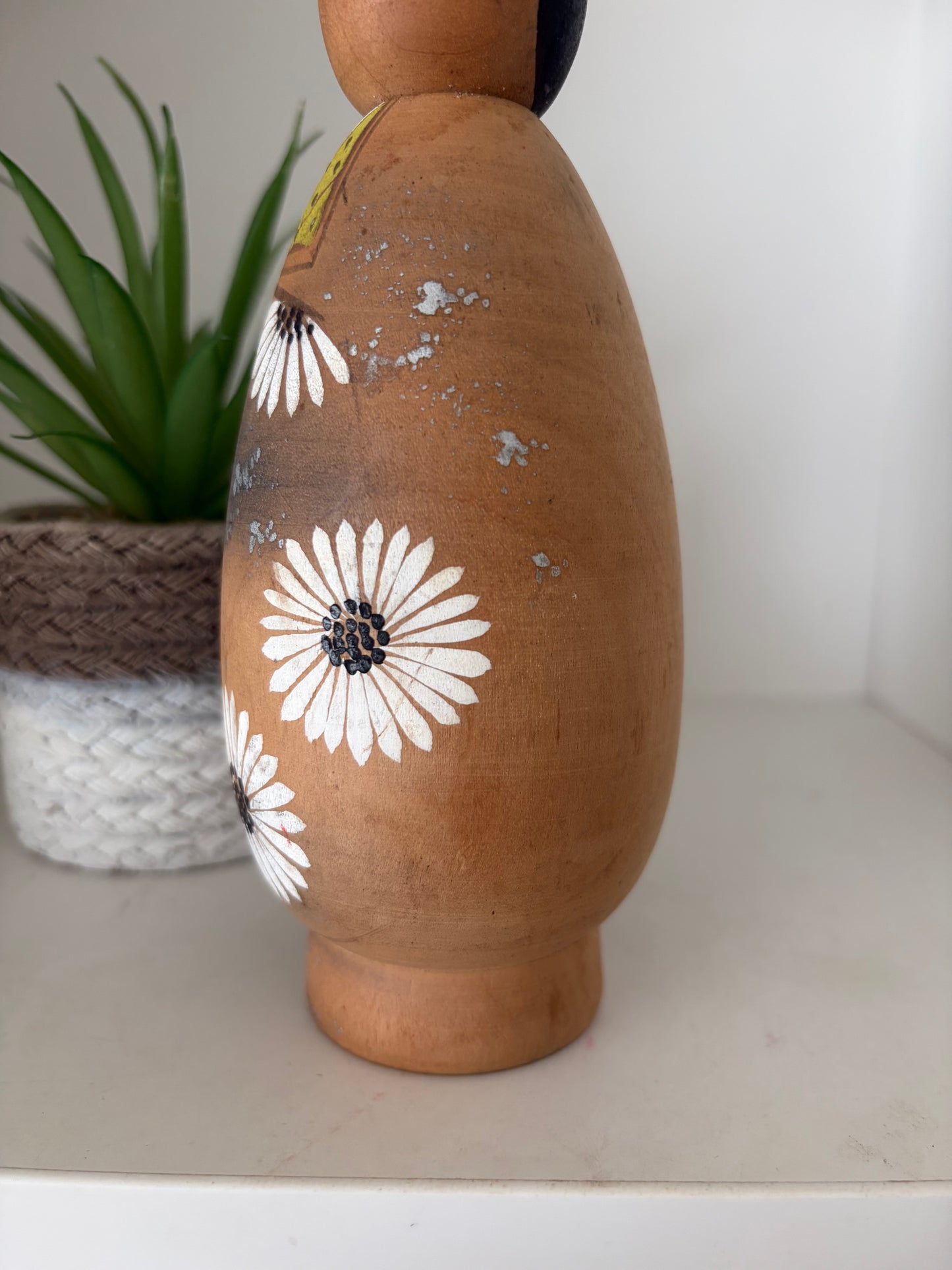 Lovely vintage Sosaku kokeshi by Aoki Ryoka (1931-)