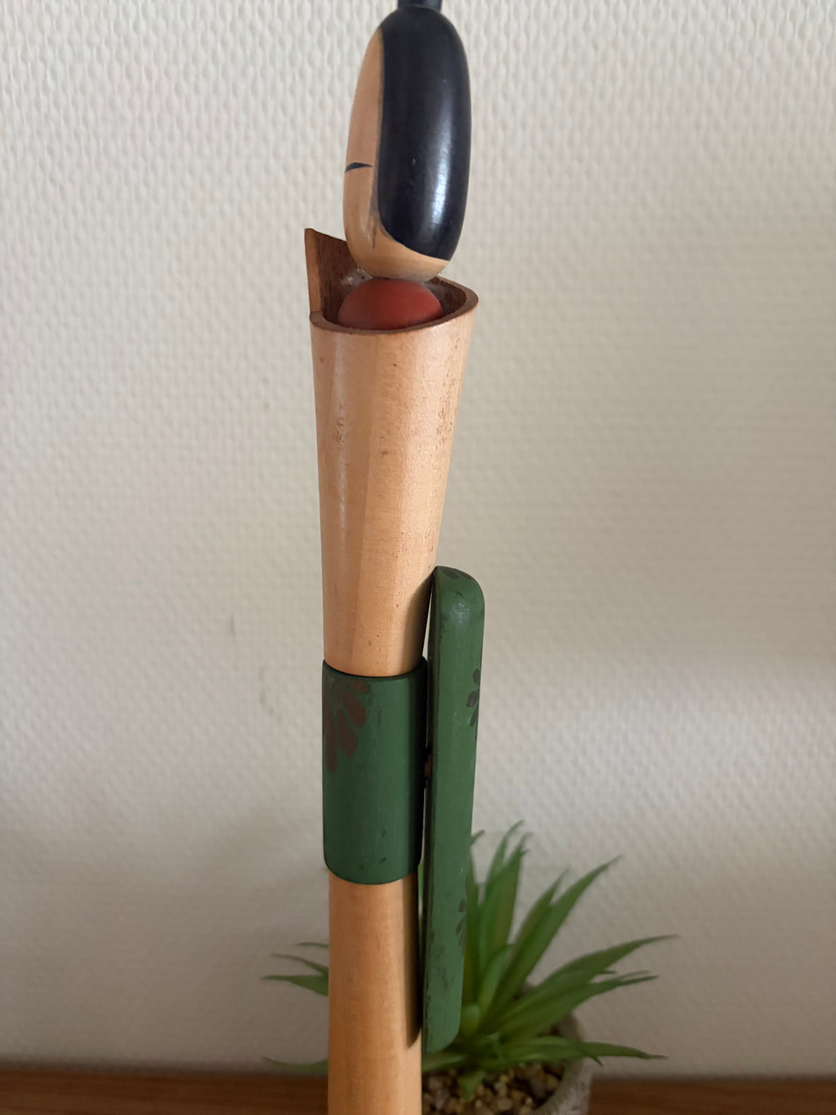 Rare vintage Sosaku kokeshi by Shido Shozan (1932-1995)