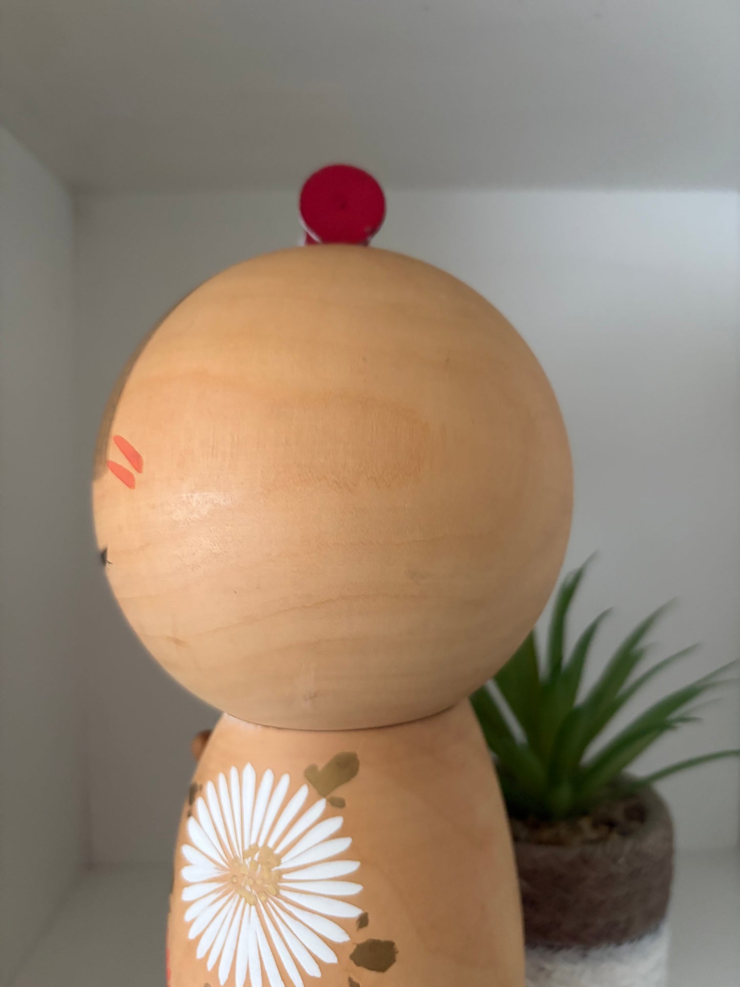 Vintage Sosaku kokeshi by Aoki Ryoka (1931-)