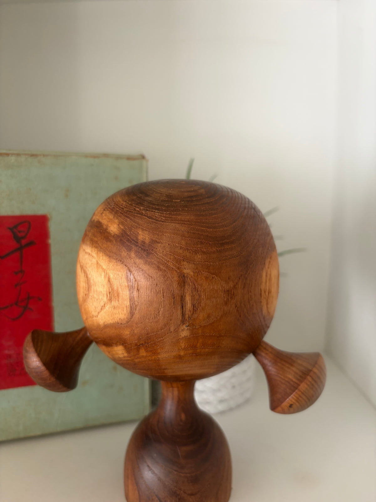 Exclusive Sosaku kokeshi by Hideo Ishihara (1925-1999) - with original box