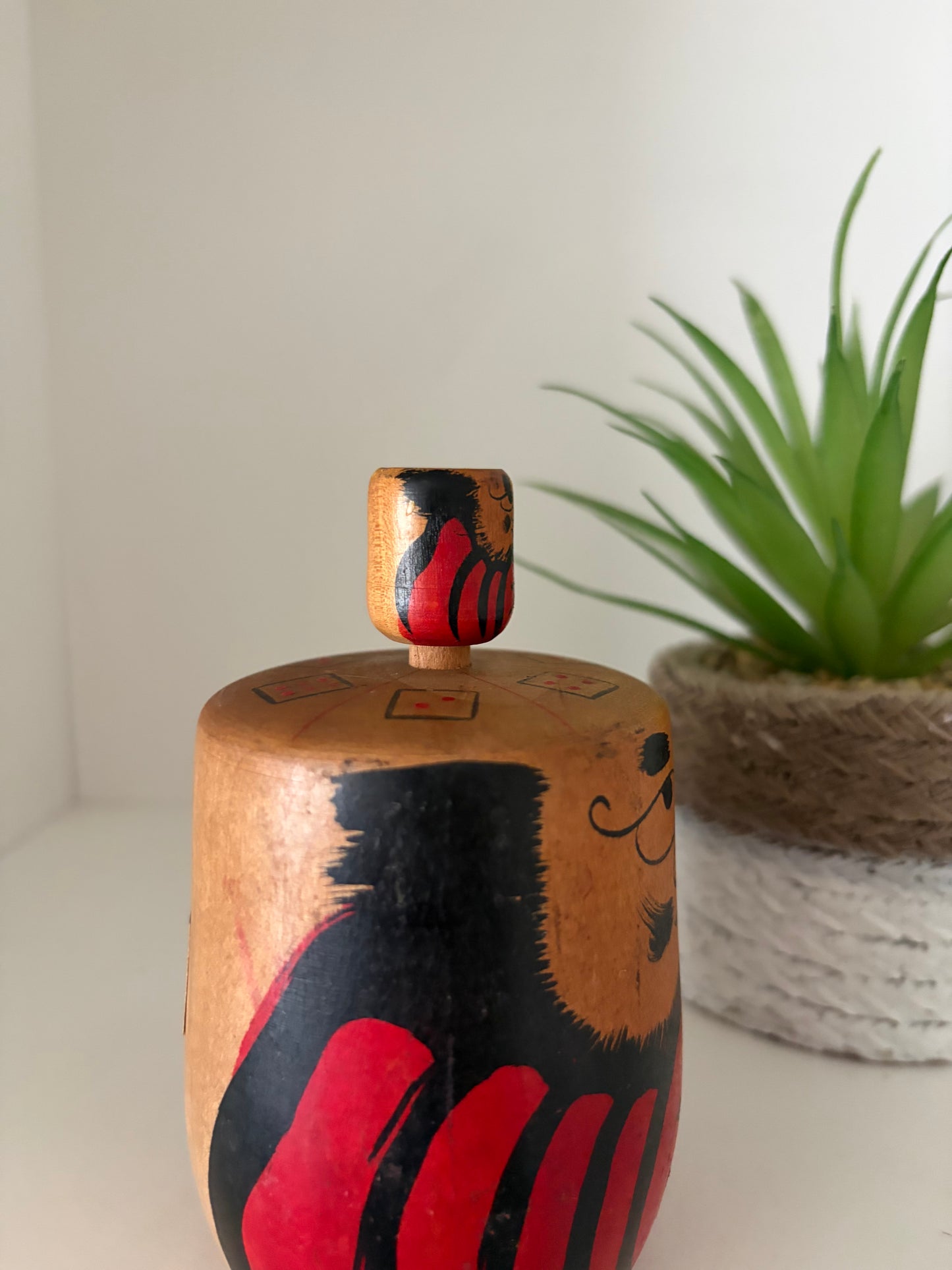 Vintage Daruma kokeshi by Toku