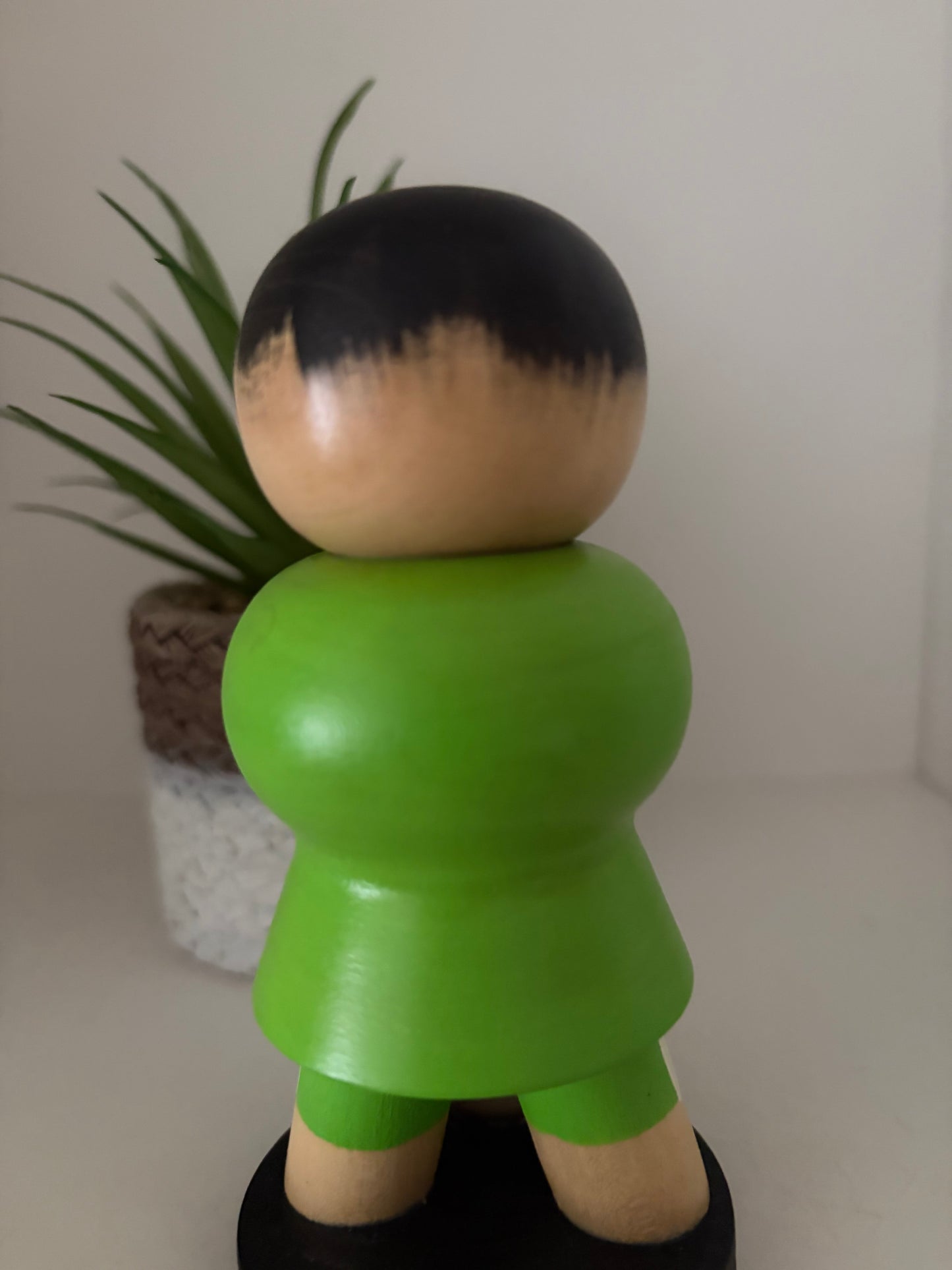 Vintage Sosaku kokeshi by Aoki Ryoka (1931-)