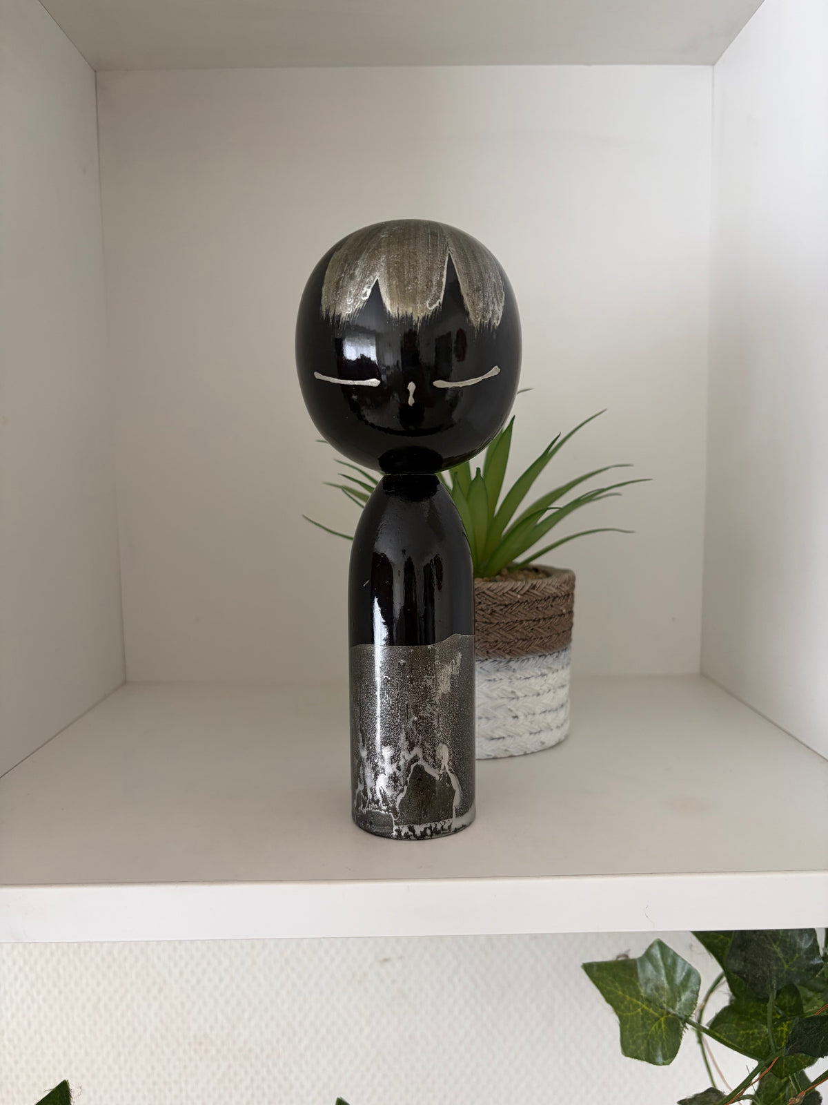 Exclusive Sosaku kokeshi by Hideo Ishihara (1925-1999)