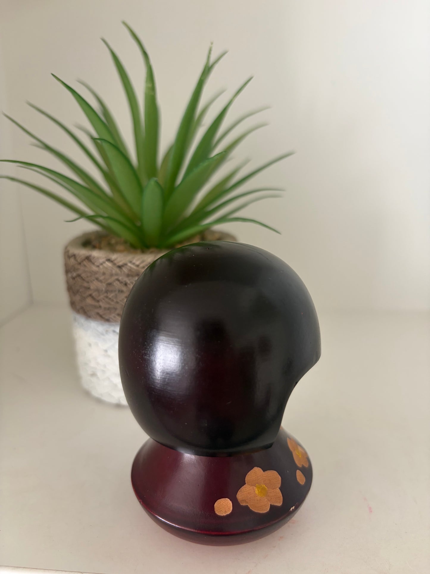 Vintage Sosaku kokeshi by Aoki Ryoka (1931-)