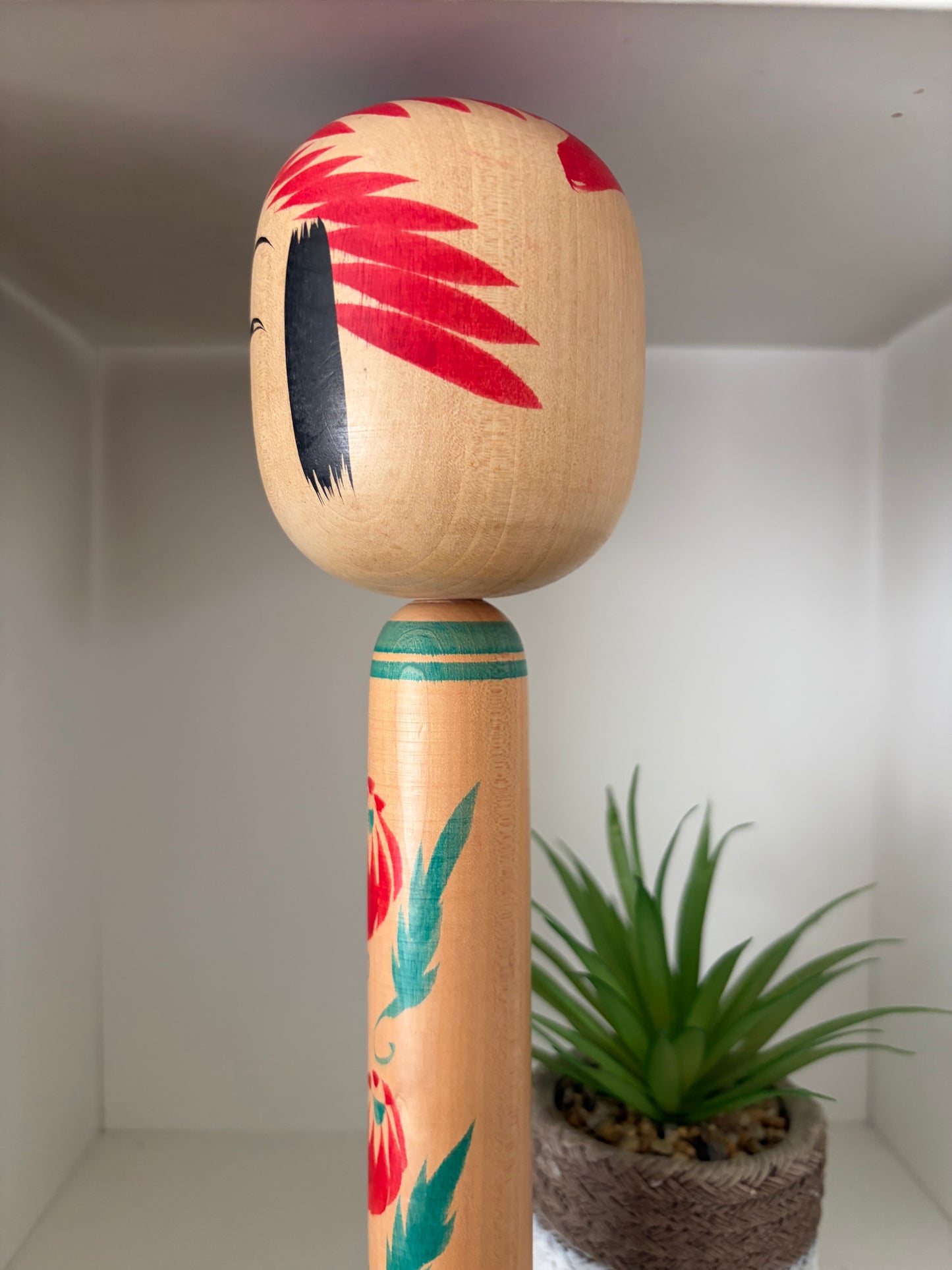Lovely vintage traditional Togatta kokeshi by Asakura Kinu